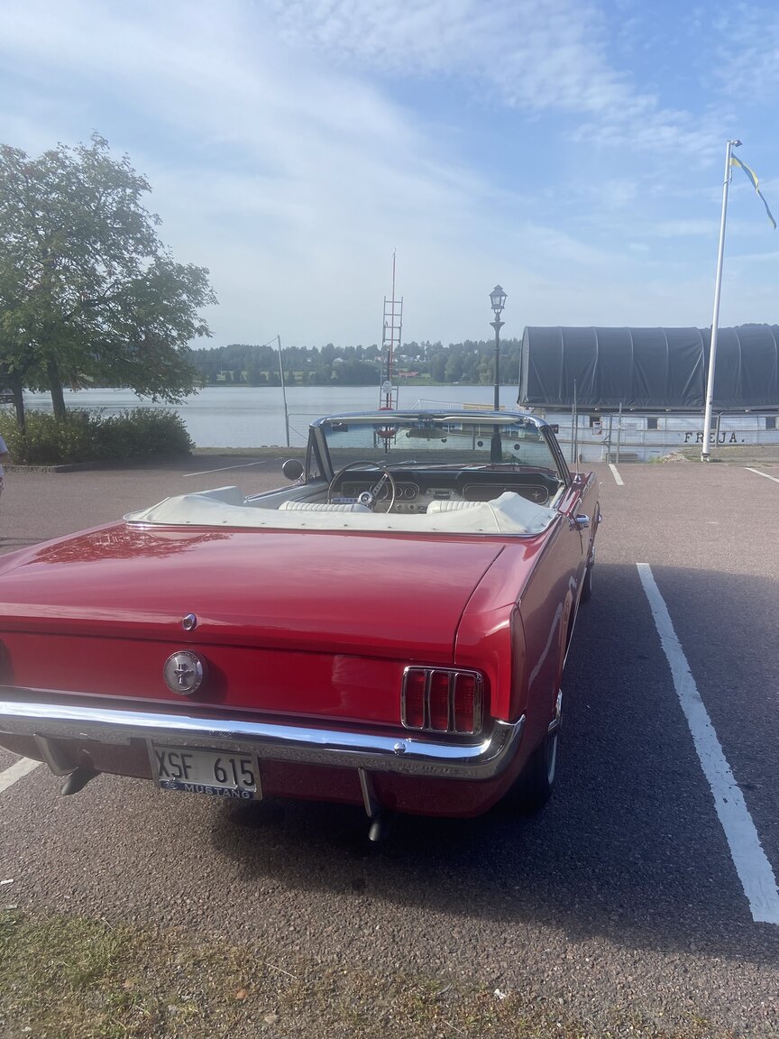 Exteriörbild på 1966 Ford Mustang Convertible