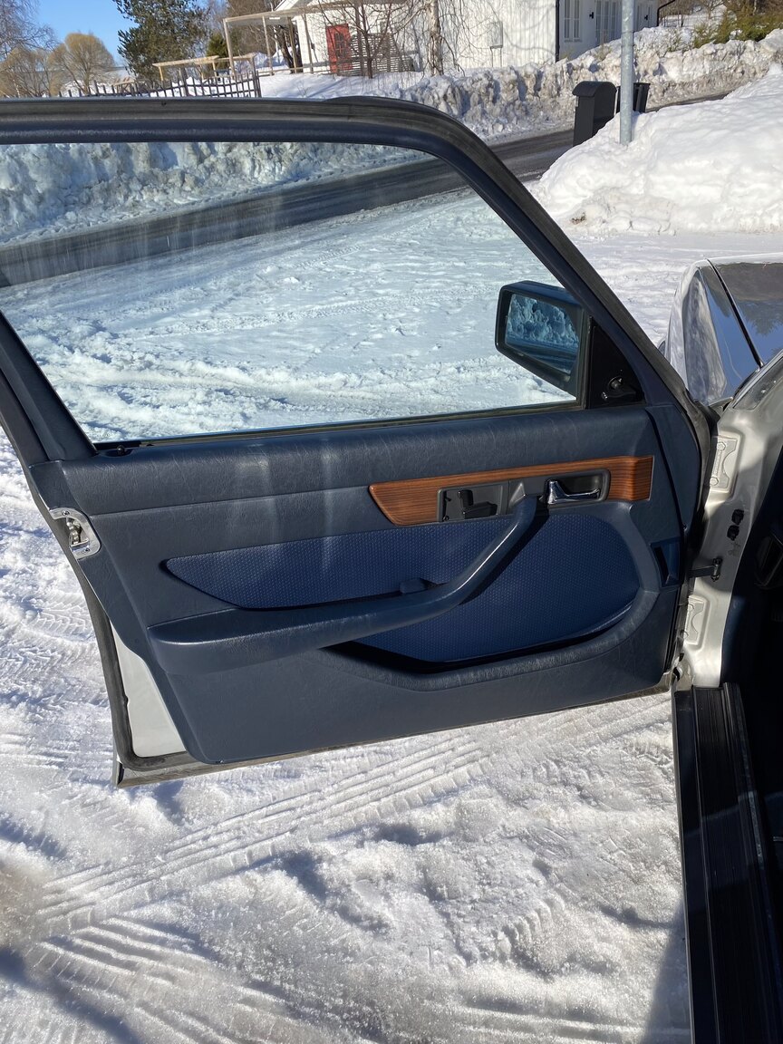 Interiörbild 1988 Mercedes-Benz 300 SE