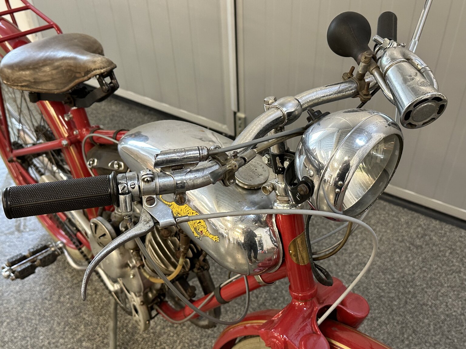 Aussenfoto 1939 NV Tiger