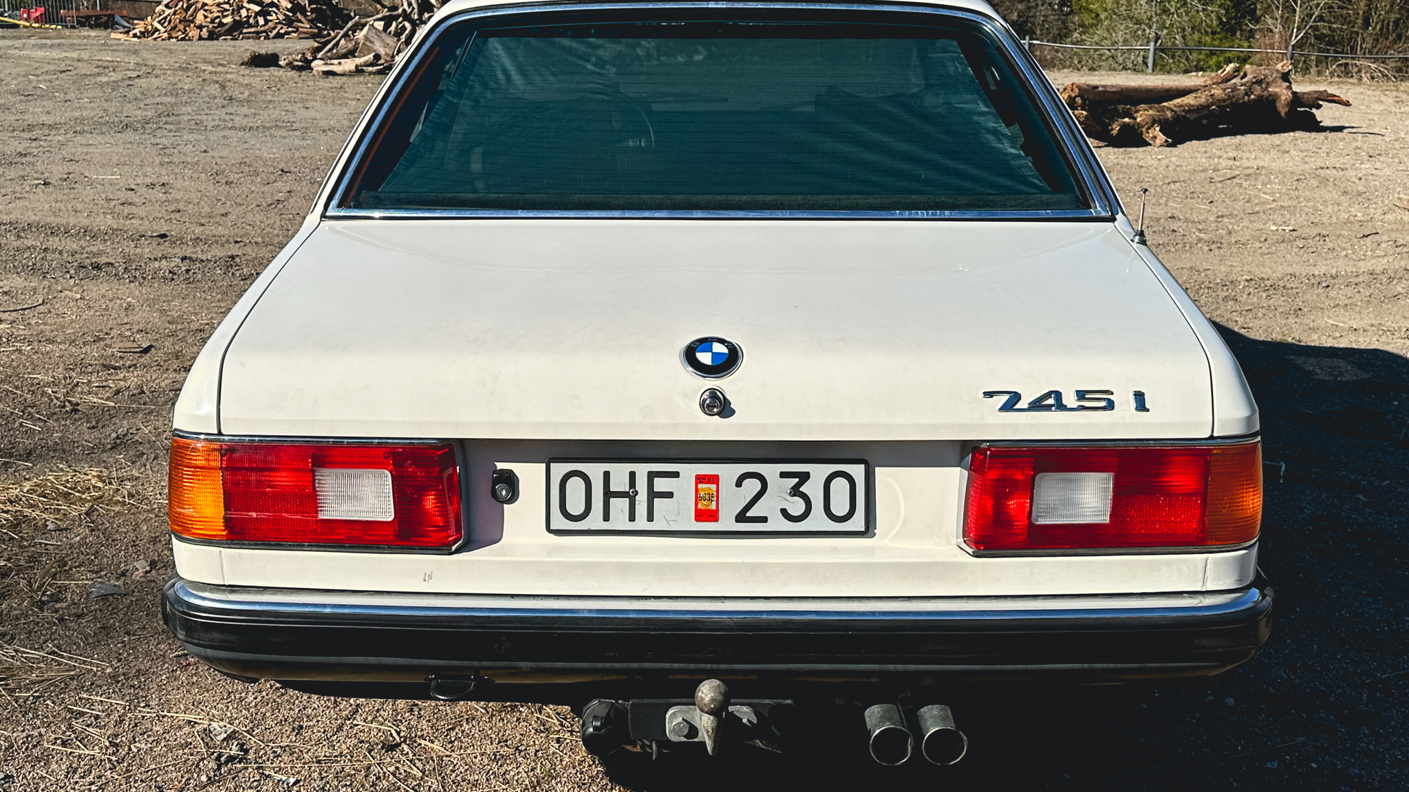 Exteriörbild på 1984 BMW 745i Executive Automat