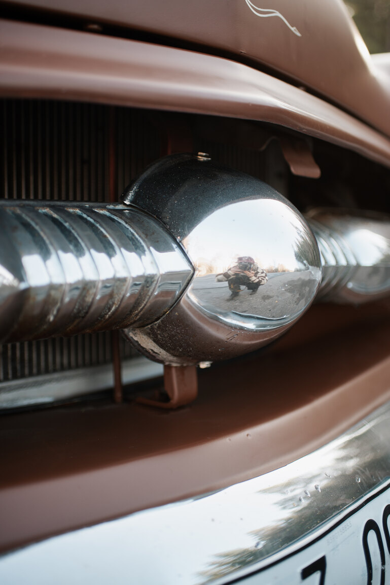 Exterior image of 1953 Ford Mainliner Custom