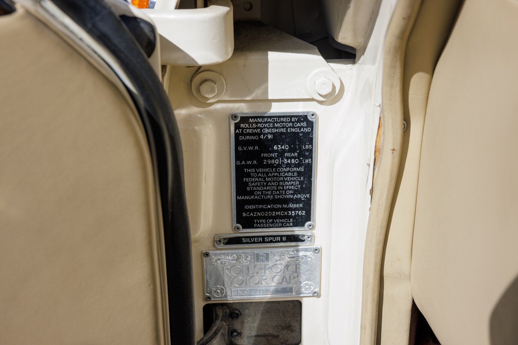 Interior image of 1991 Rolls Royce Silver Spur LWB