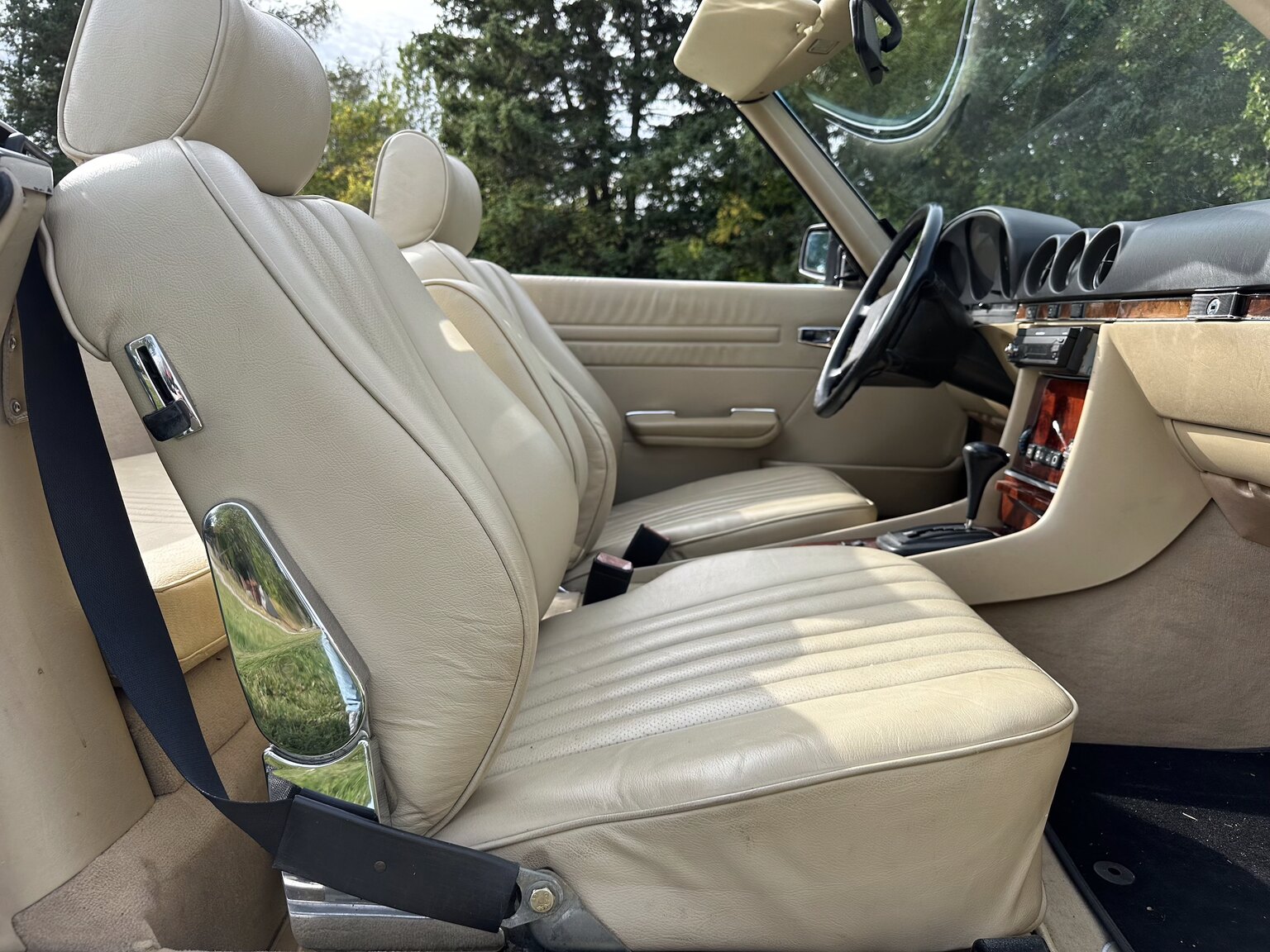 Interiörbild 1985 Mercedes-Benz 380 SL