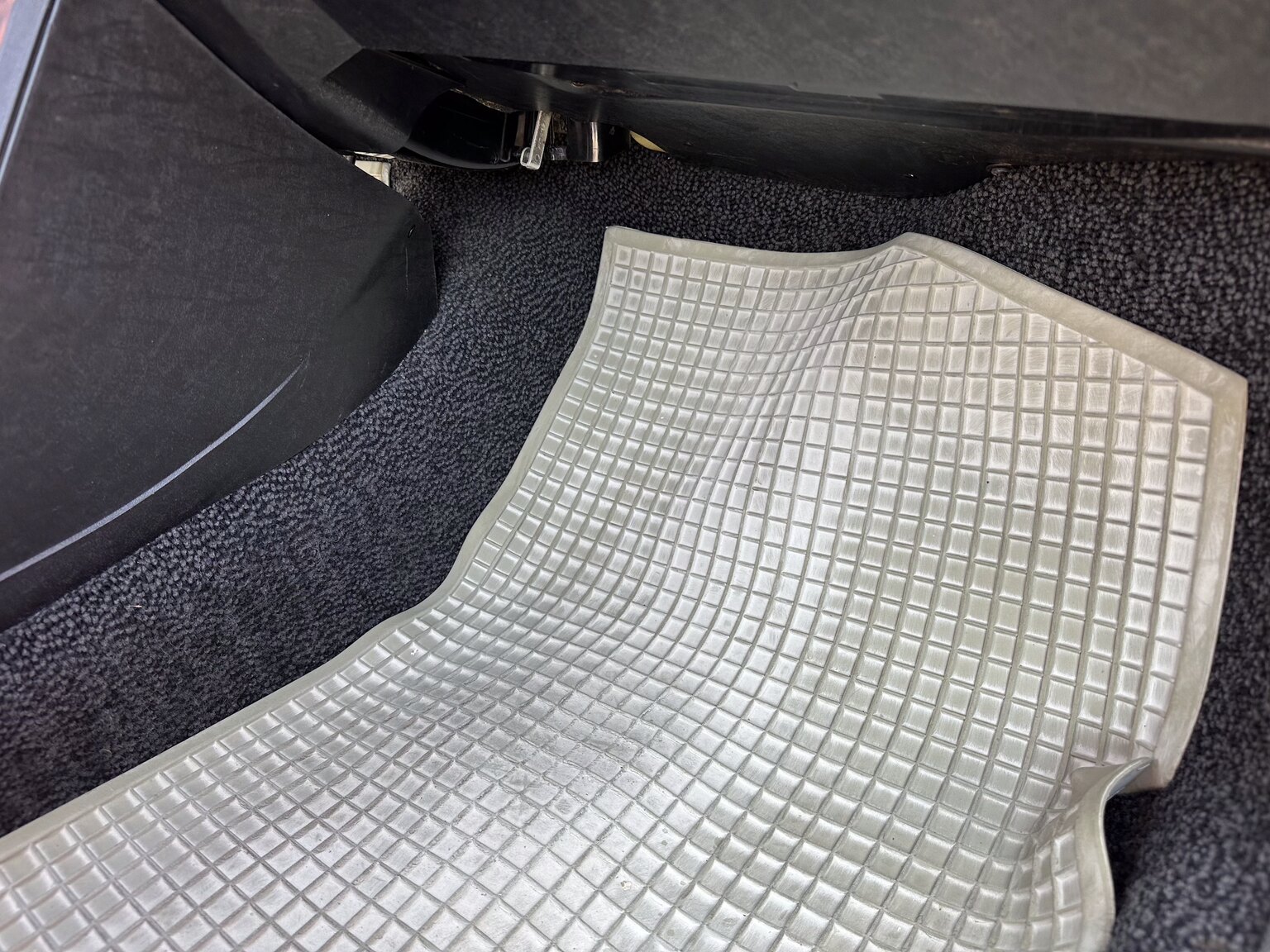 Interior image of 1974 Volkswagen Passat Two Door