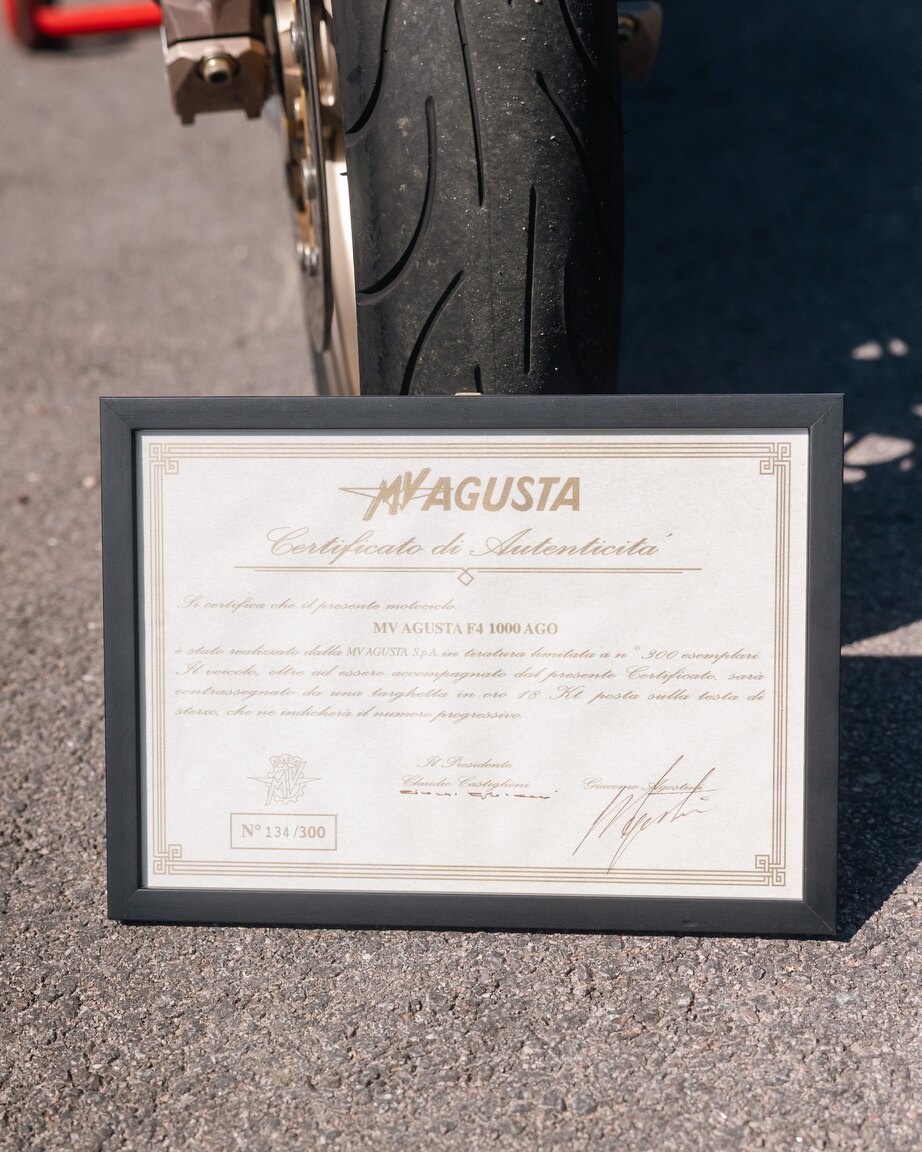 Dokumentation för 2004 MV Agusta F4 1000 AGO