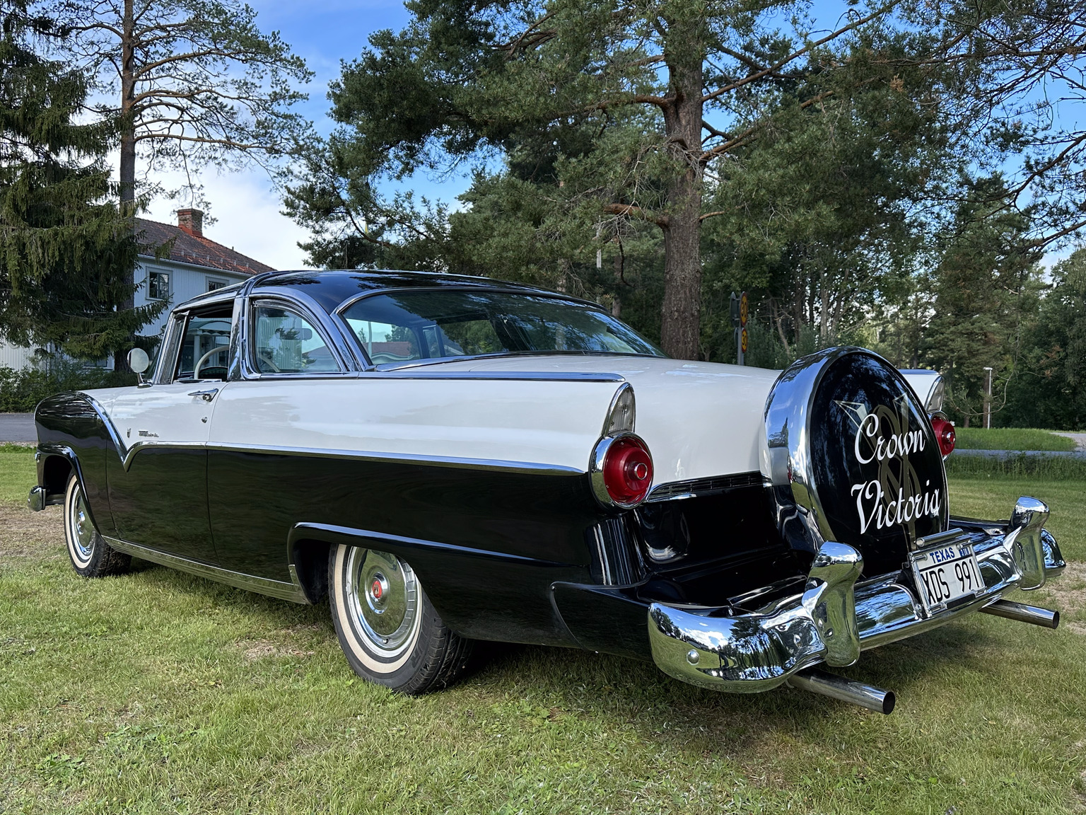 Aussenfoto 1955 Ford Fairlane Crown Victoria