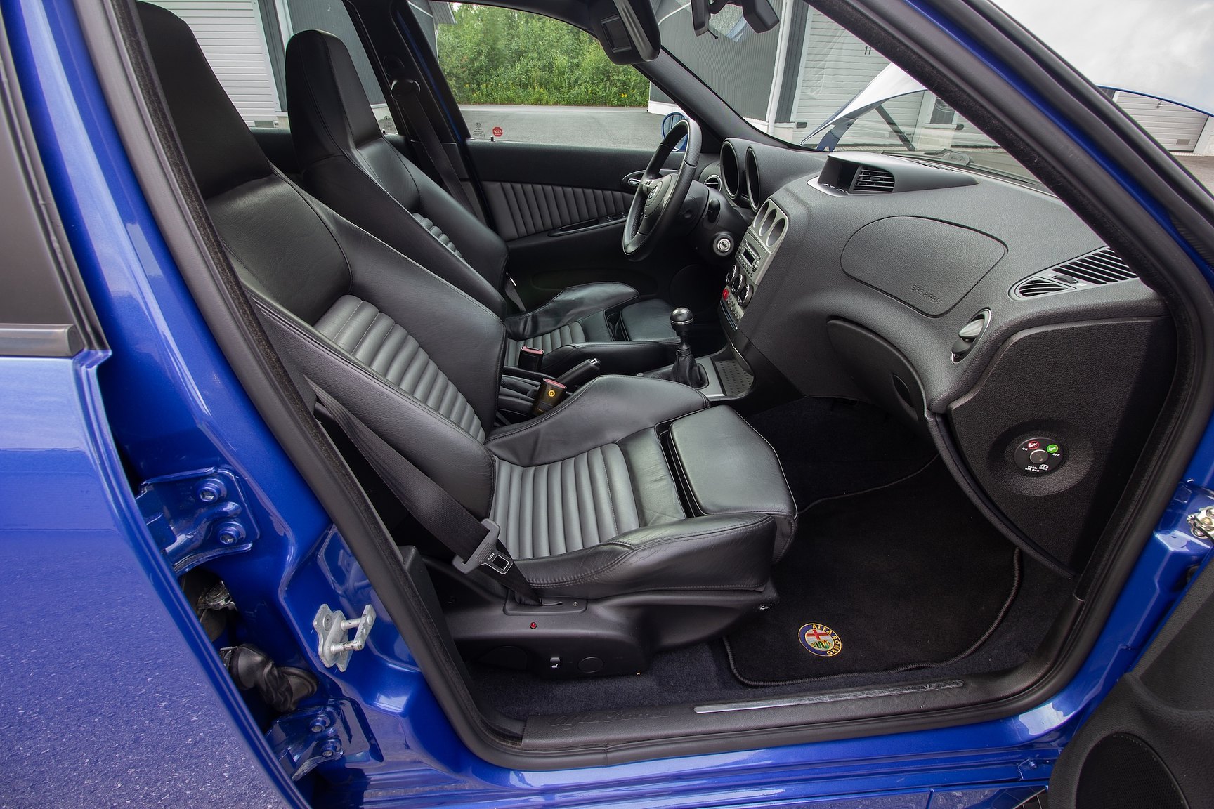Interior image of 2004 Alfa Romeo 156 GTA
