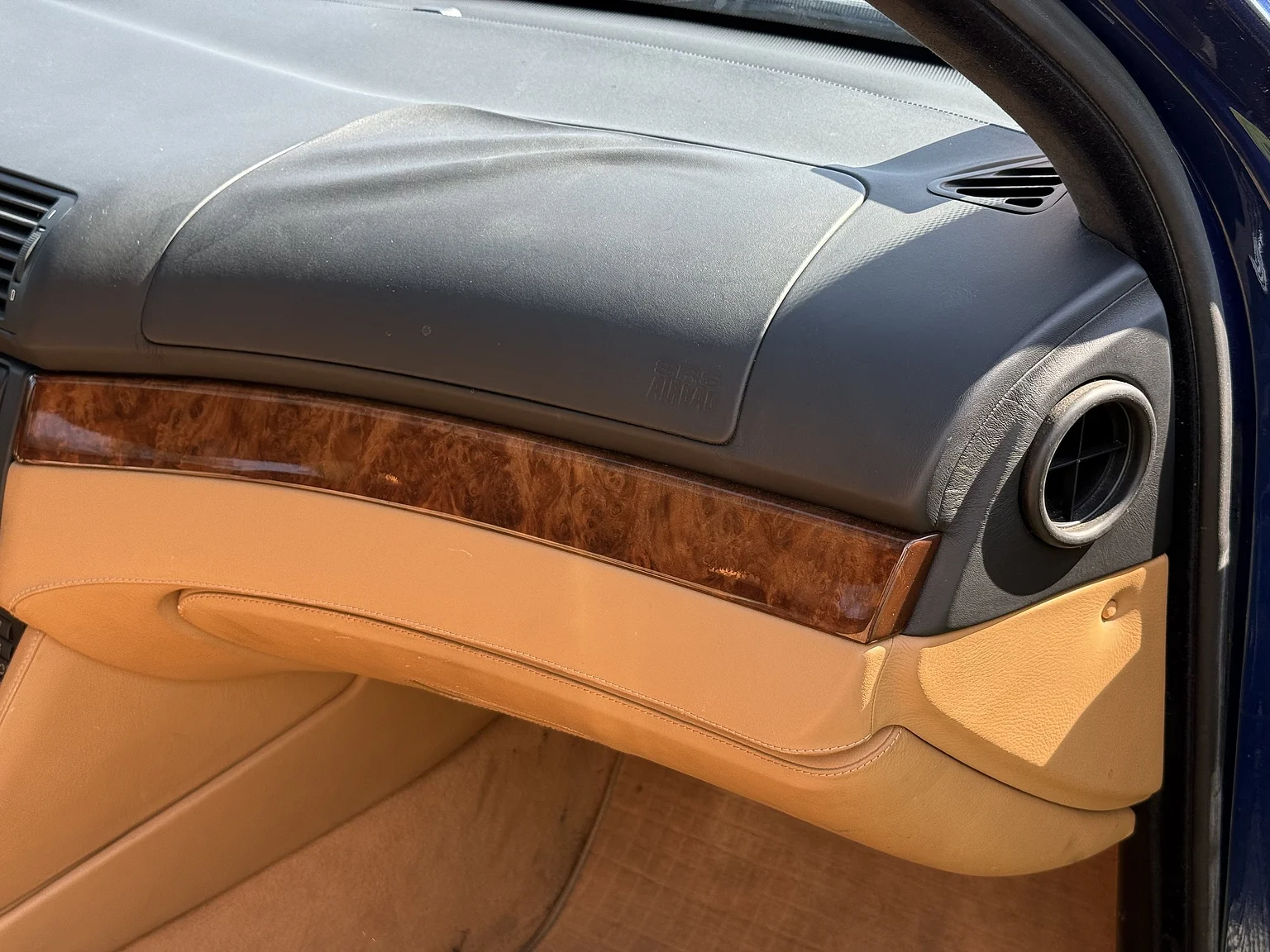 Interior image of 2001 BMW M5 E39 LCI (52)