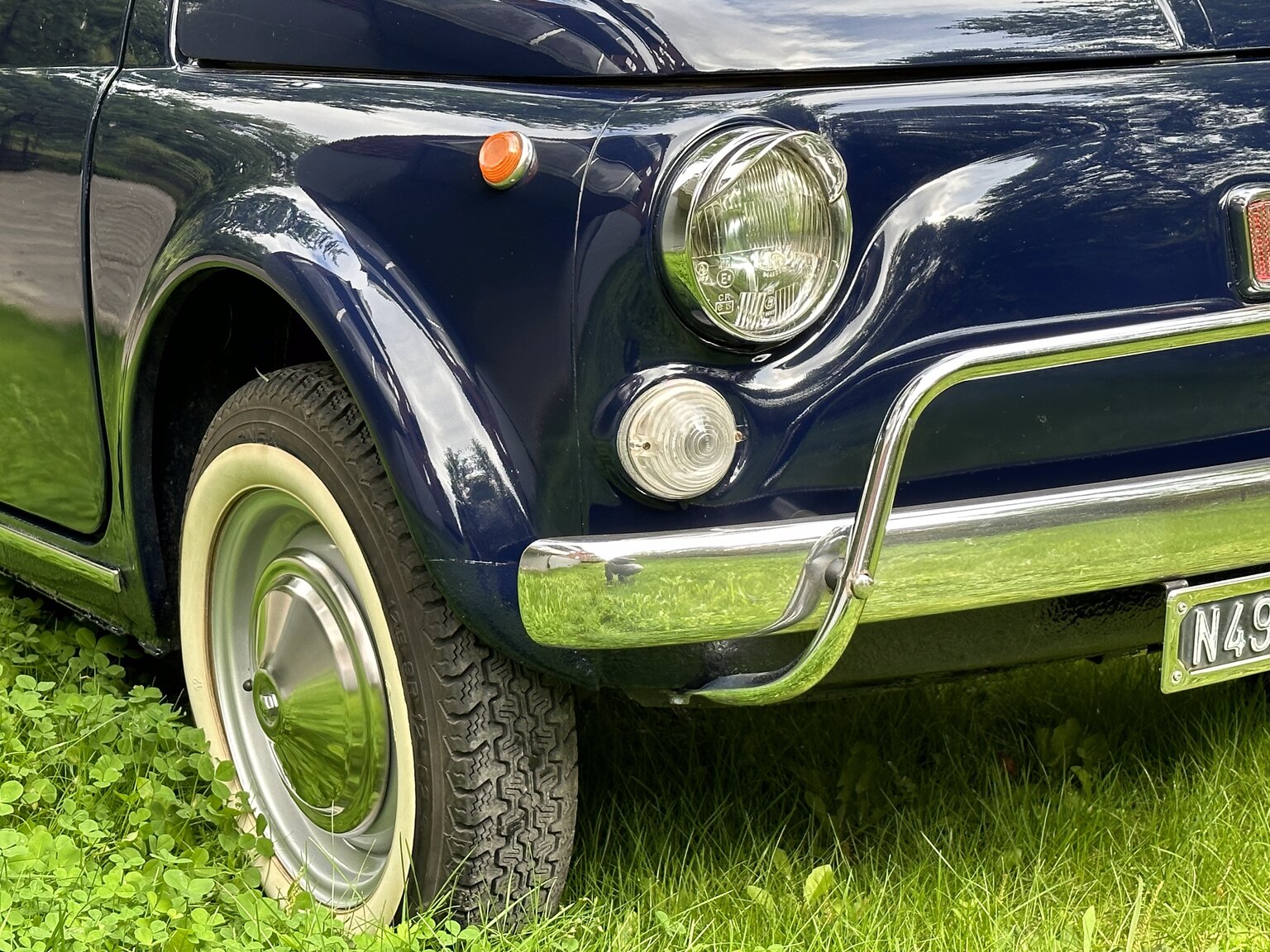 Exterior image of 1971 Fiat 500 L (10)