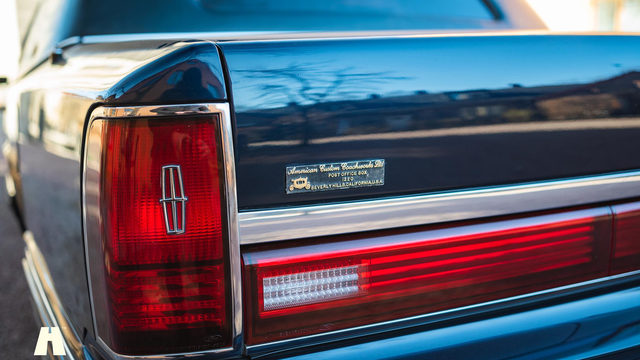 Exteriörbild på 1992 Lincoln Town Car Limousine 