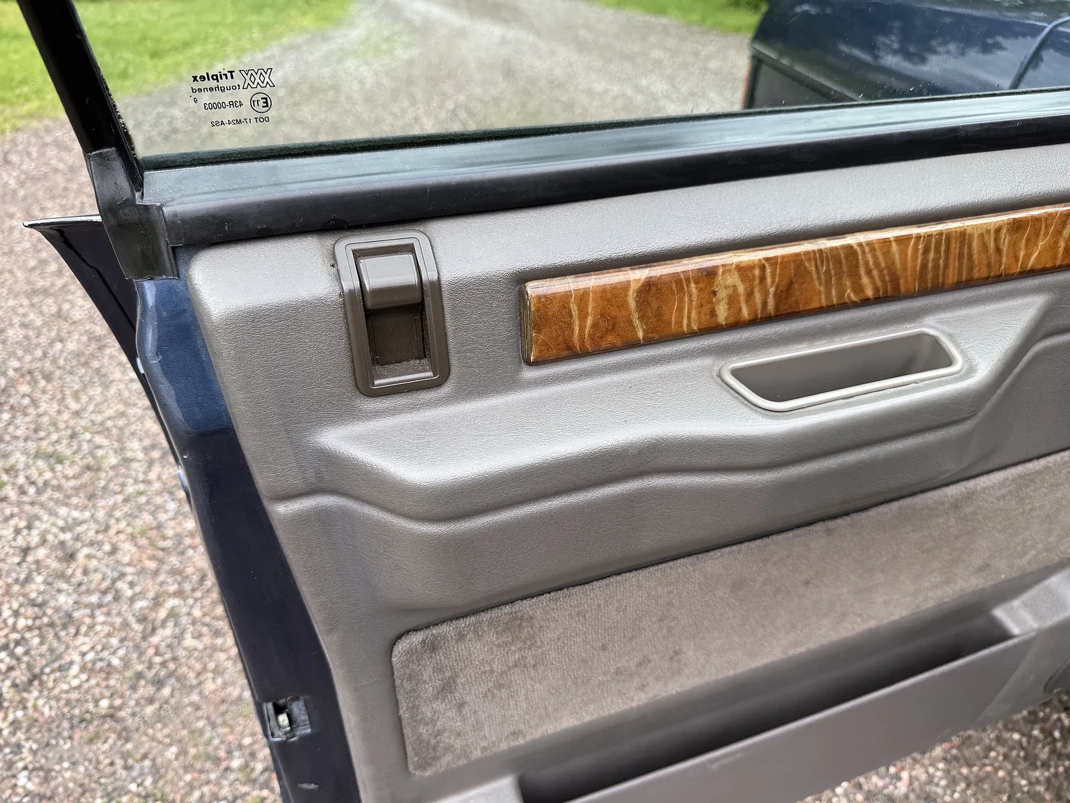 Interior image of 1990 Range Rover Vogue SE 3.9 (4)