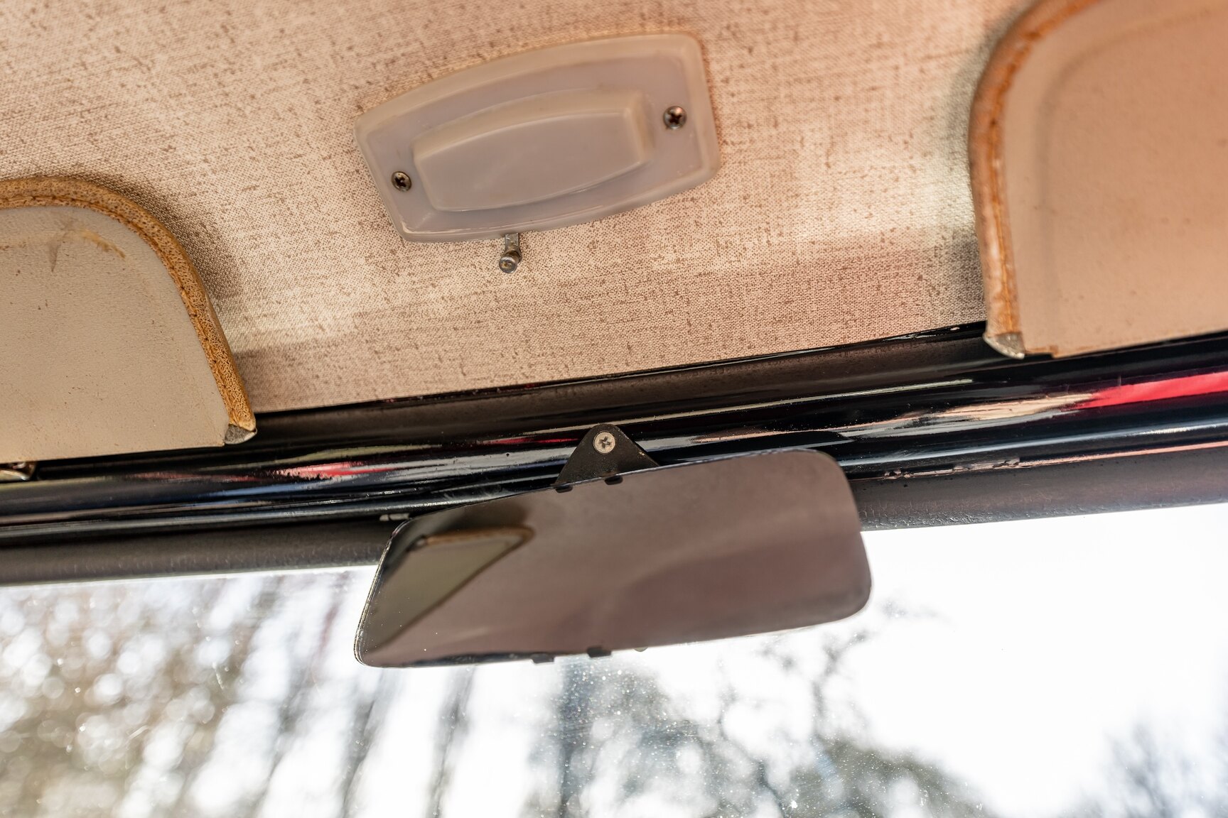 Interior image of 1958 Morris Minor 1000 2-door (39)