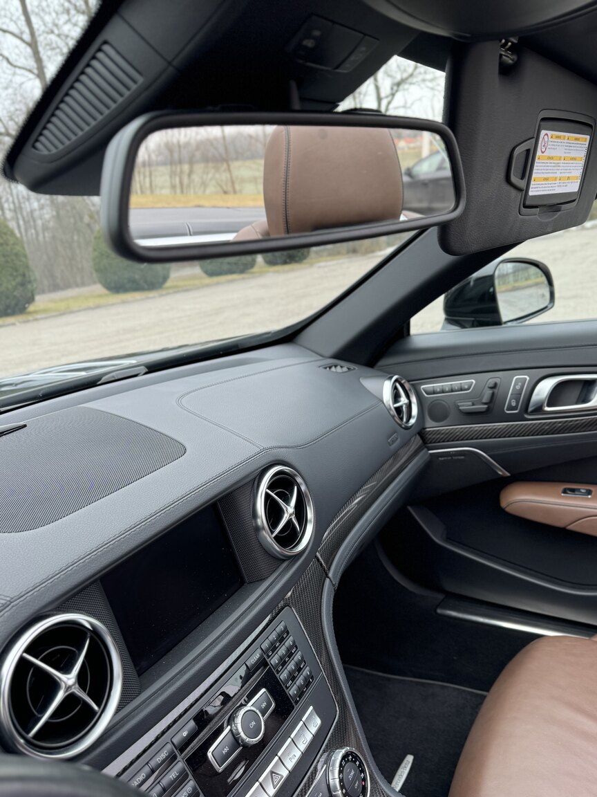 Innenraumfoto von 2013 MERCEDES-BENZ SL 500 (30)
