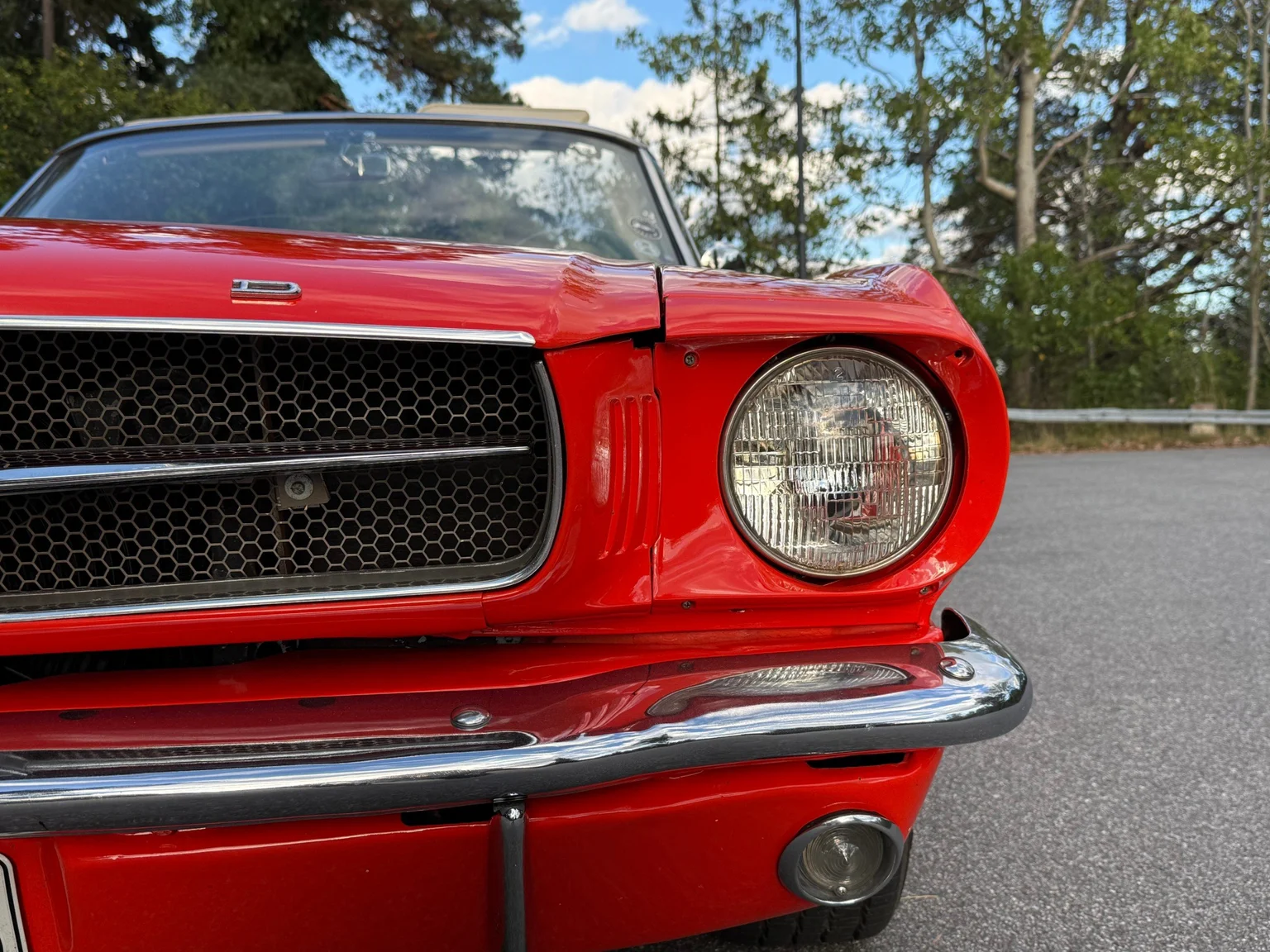 Exterior image of 1965 Ford Mustang Cabriolet (16)