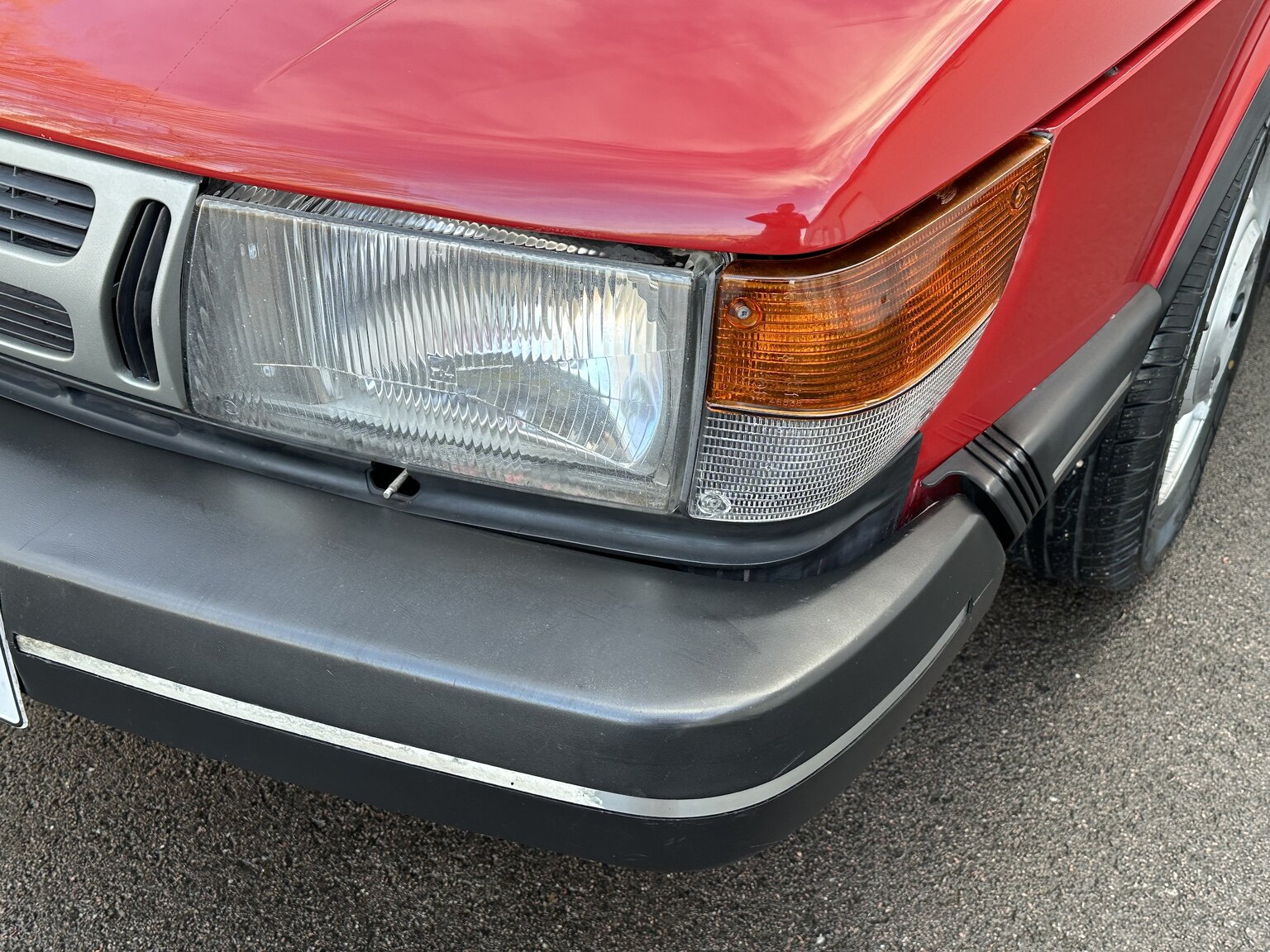 Exterior image of 1984 Saab 900 GL (11)