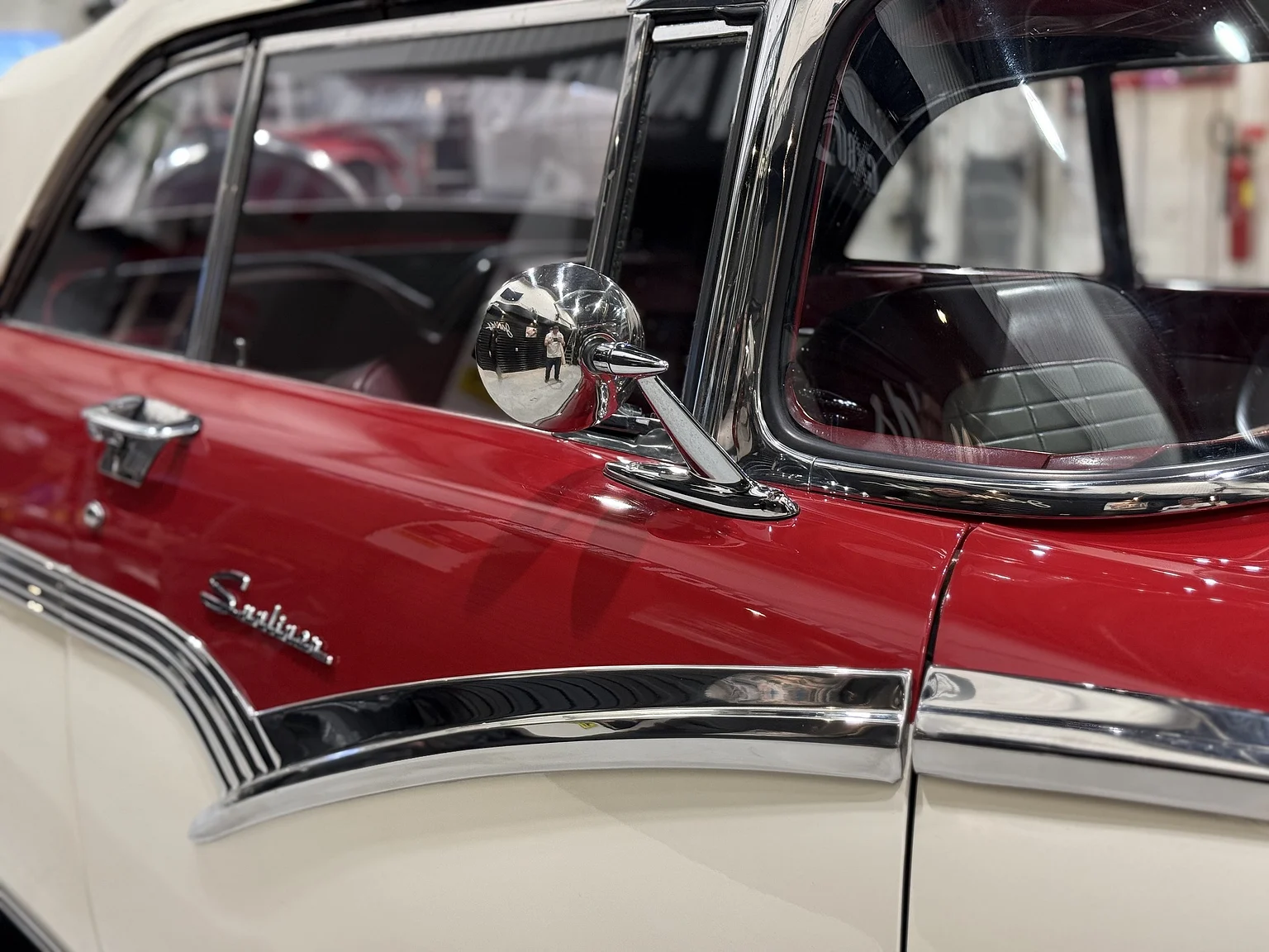Aussenfoto 1956 Ford Fairlane Sunliner V8 5.1 (77)