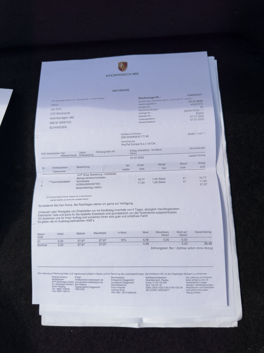 Dokumentation för 2004 Porsche 911 Carrera 4