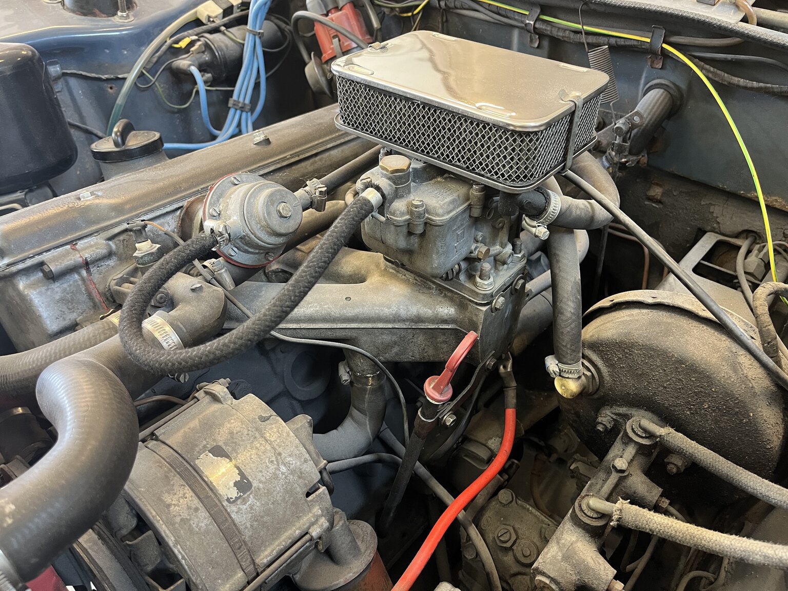 Image of 1972 BMW 2000 Touring mechanics