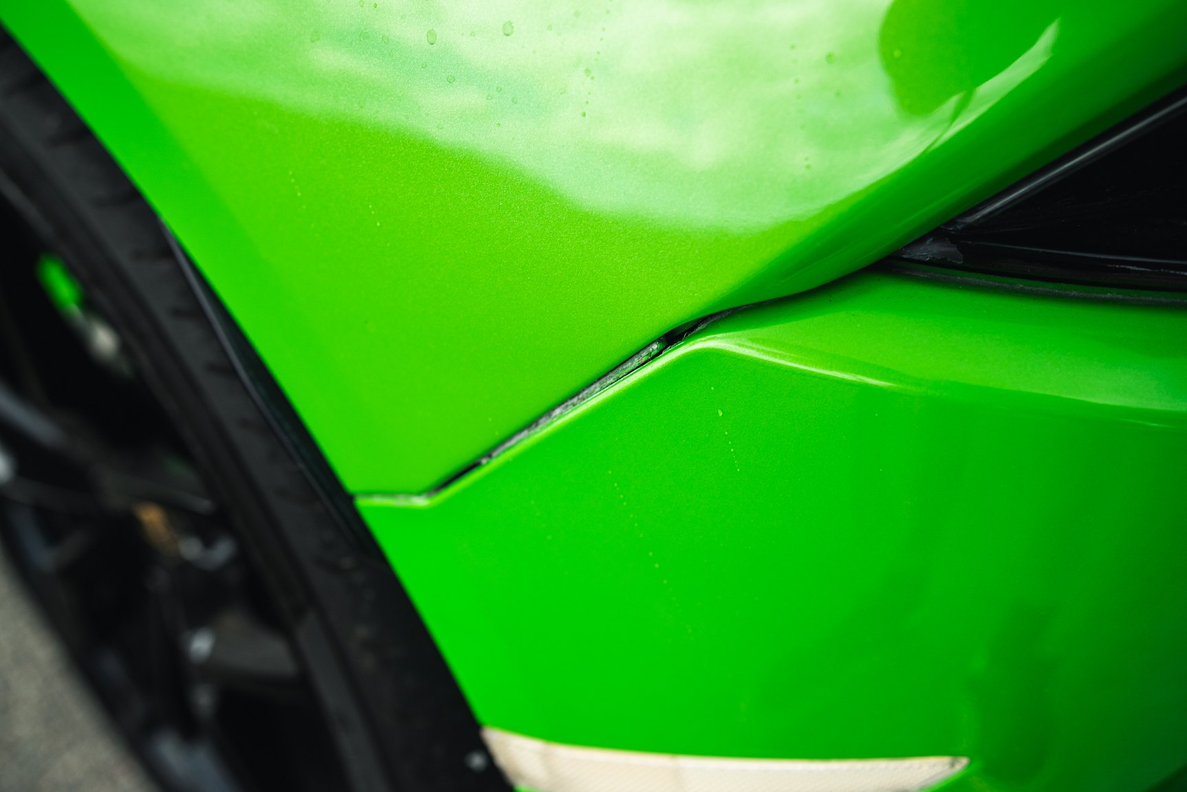 Exterior image of 2016 Lamborghini Huracan LP-610-4