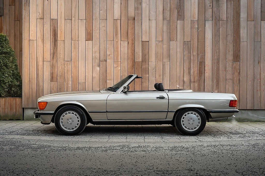 Bild von 1987 Mercedes-Benz 560SL (5)