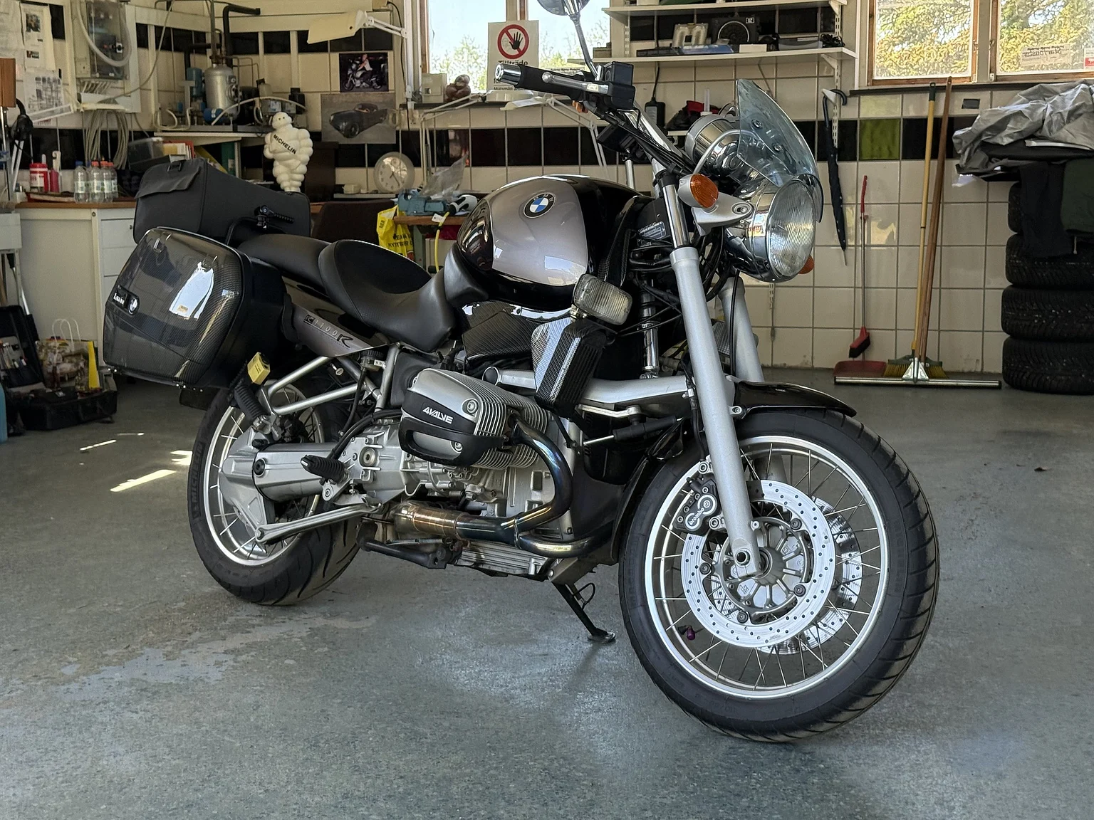 Aussenfoto 1999 BMW Motorrad R 1100 R (2)