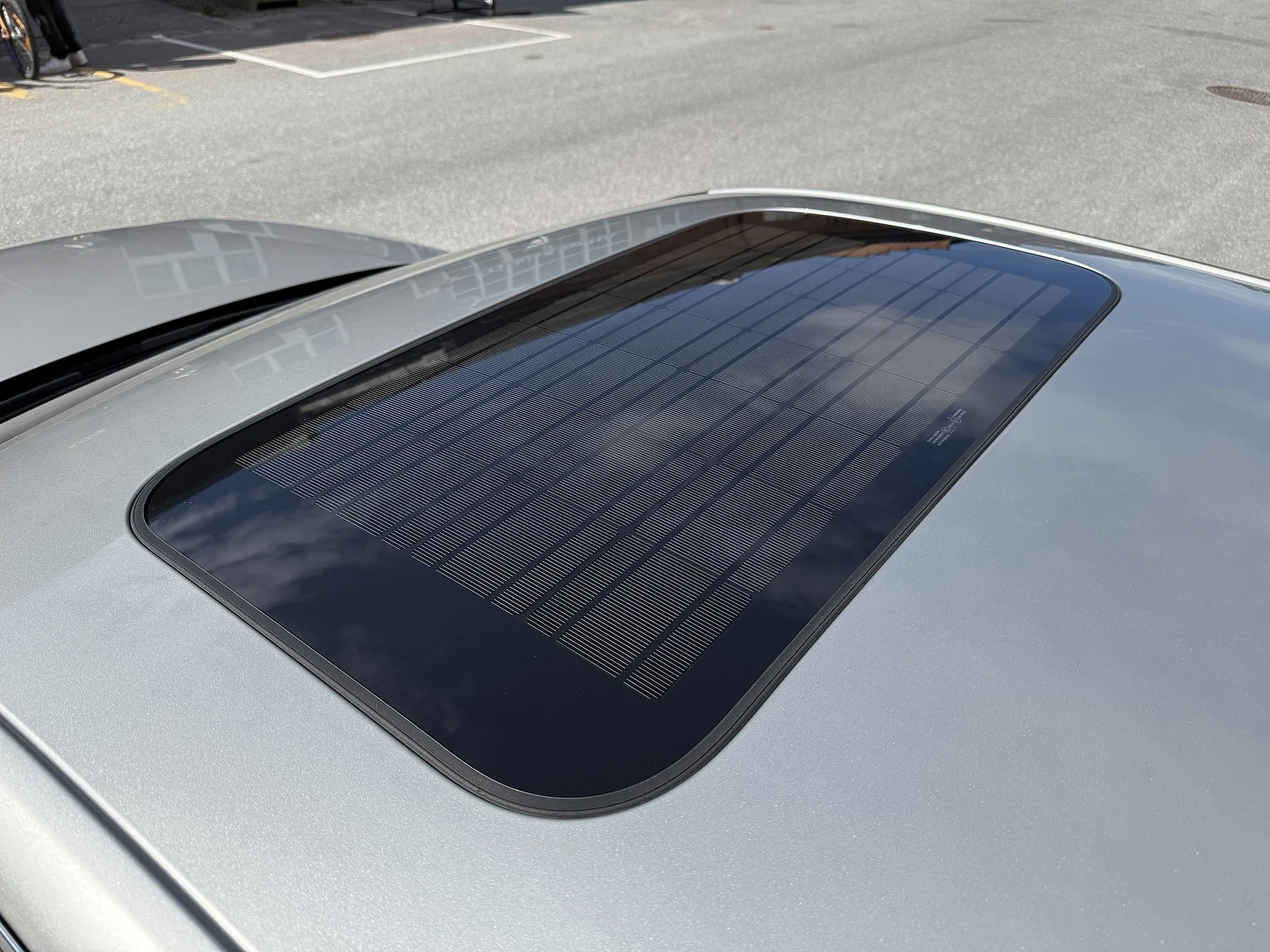 Exterior image of 2014 Audi A8 4.0 TFSI (31)