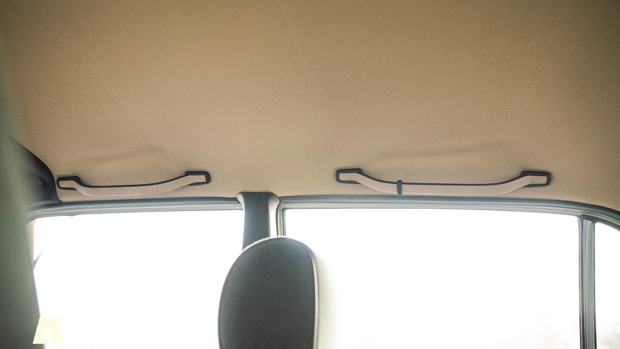 Innenraumfoto von 1985 Mercedes-Benz 200 Series 3  (44)