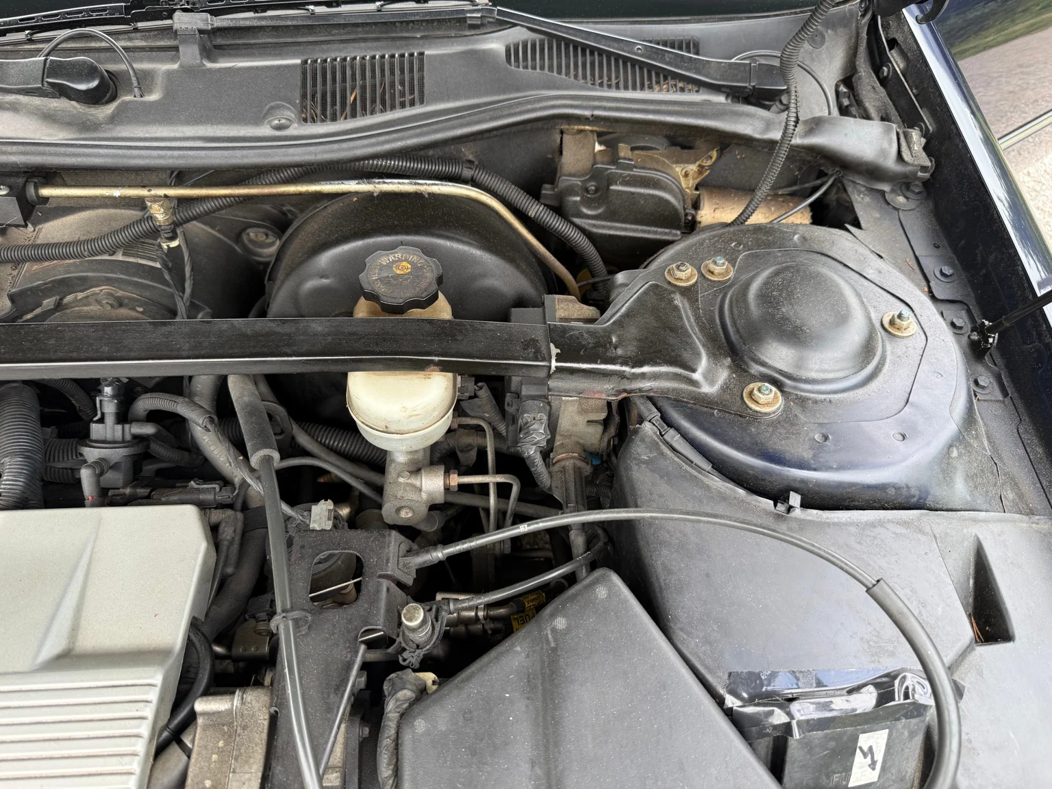 Image of 1997 Cadillac STS Seville 4.6 V8 (7) mechanics