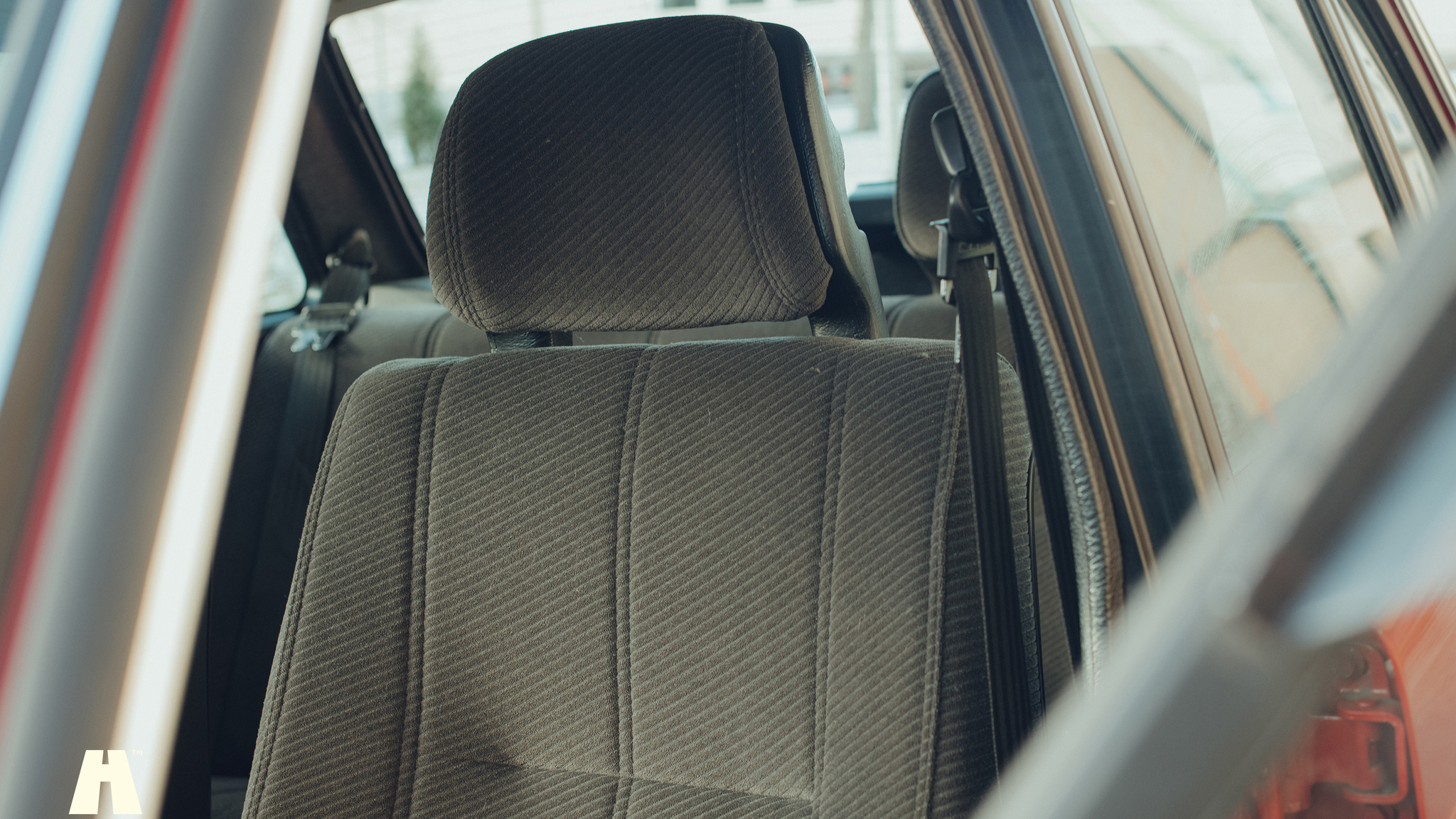 Interior image of 1988 Volvo 240 GL (20)
