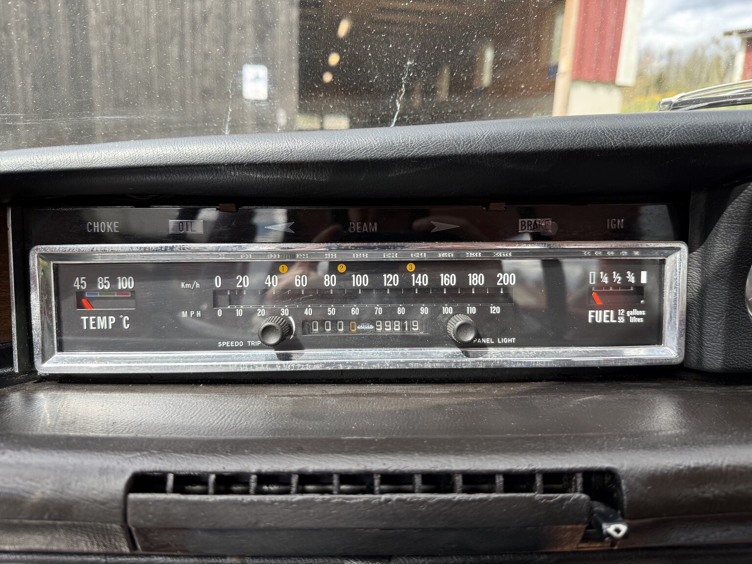 Interior image of 1967 Rover 2000 TC 2.0 OHC