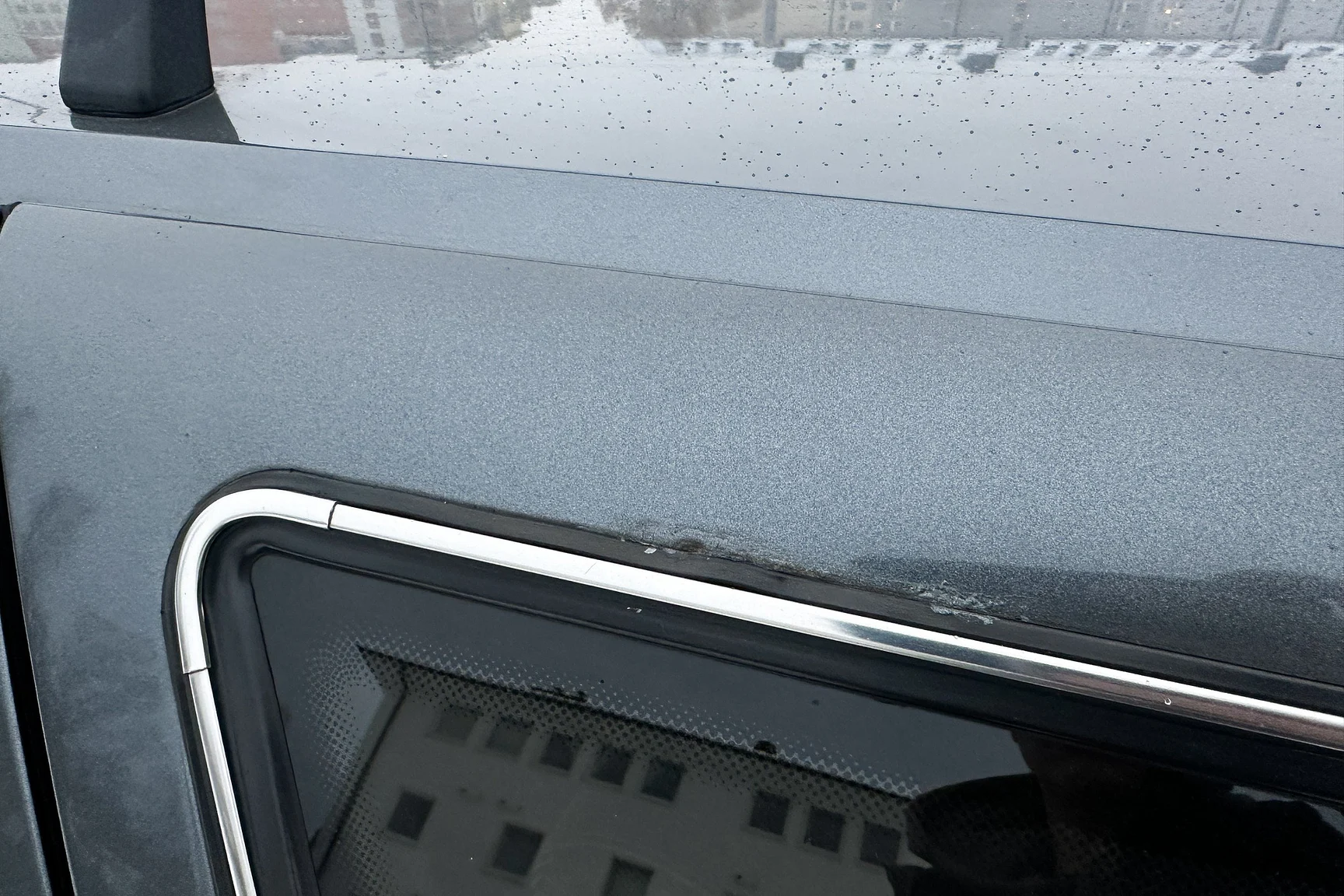 Exterior image of 1991 Peugeot 405 Break SRI (67)