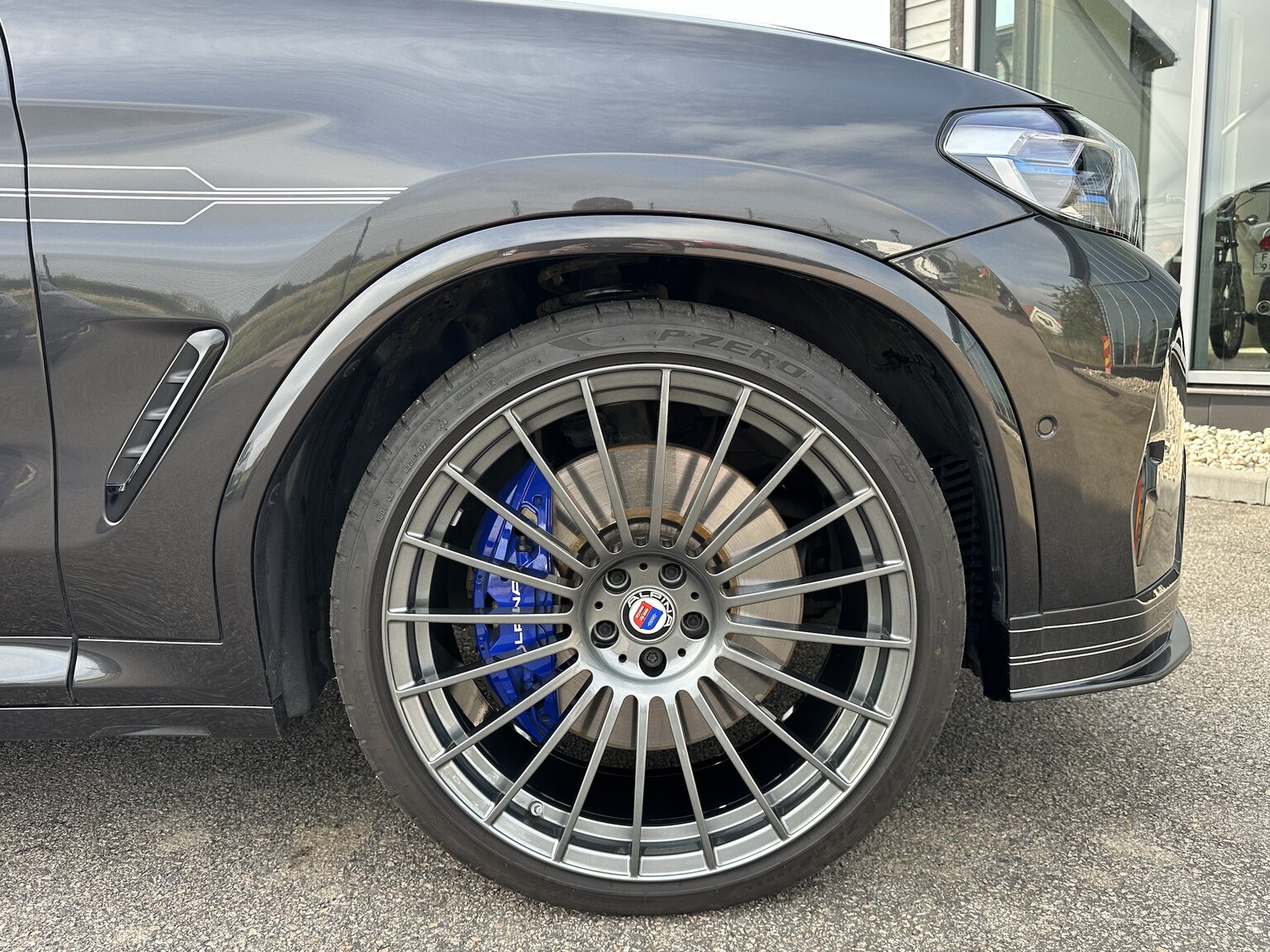Exteriörbild på 2022 ALPINA XD3