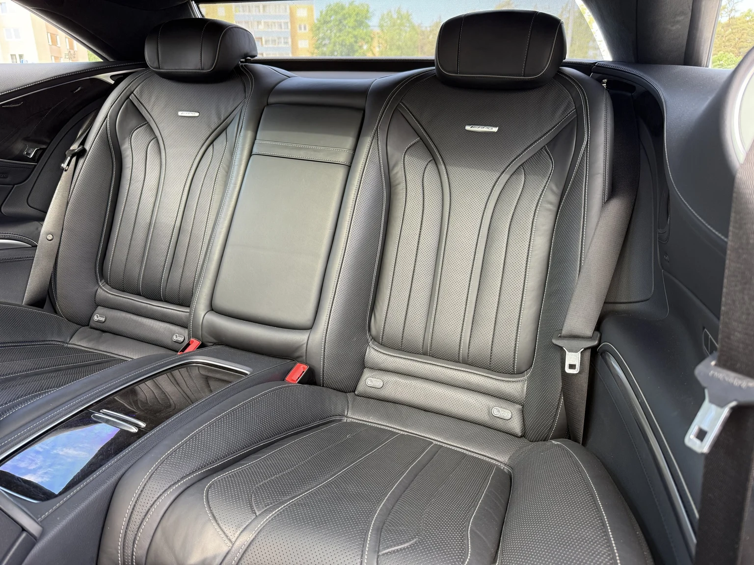 Interiörbild 2016 Mercedes-Benz S 63 AMG 4MATIC (41)
