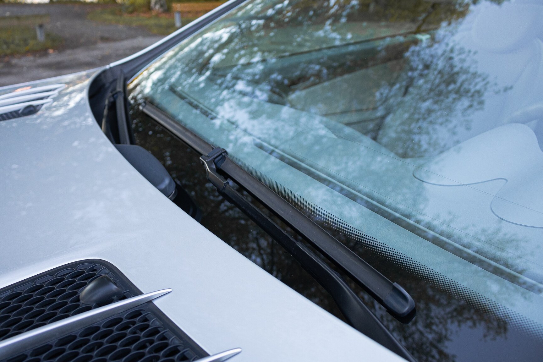 Exterior image of 2002 Mercedes-Benz SL 500