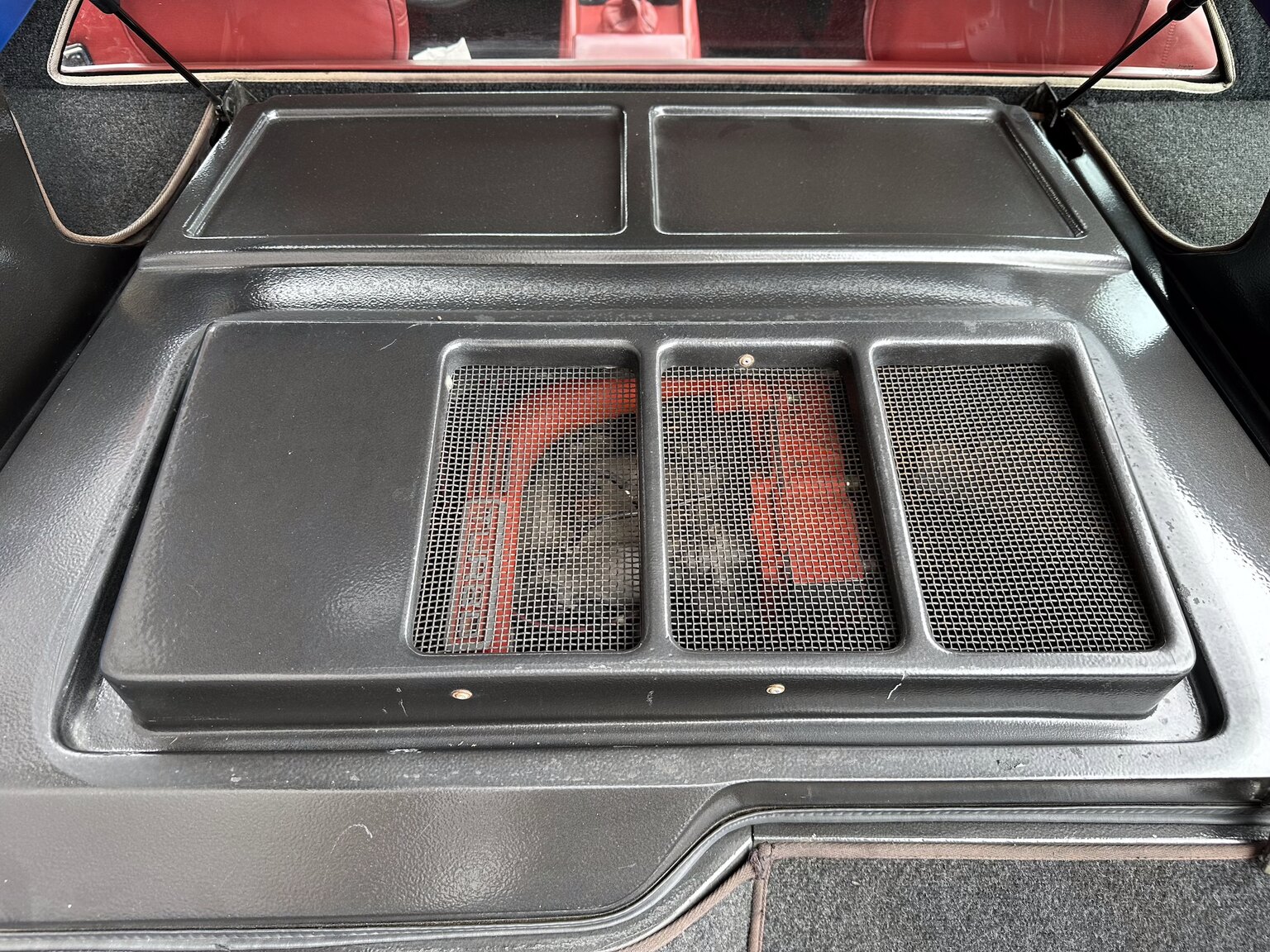 Interior image of 1987 Lotus Esprit Turbo HCi (41)