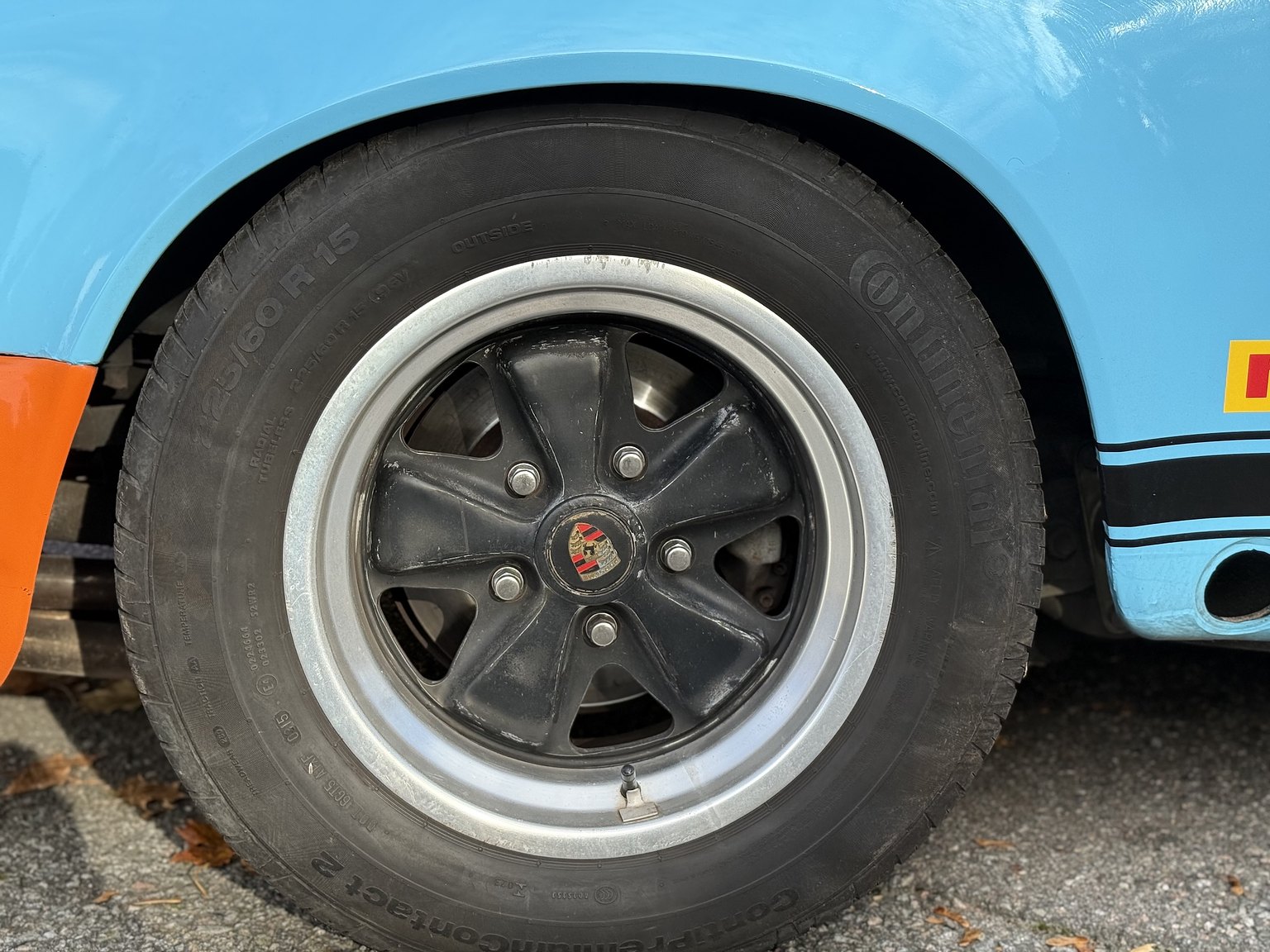 Exterior image of 1982 PORSCHE  911 SC