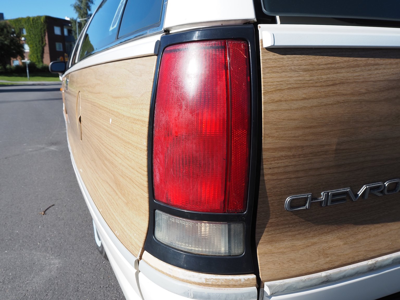 Exterior image of 1993 Chevrolet Caprice Classic Wagon 5.7 V8 