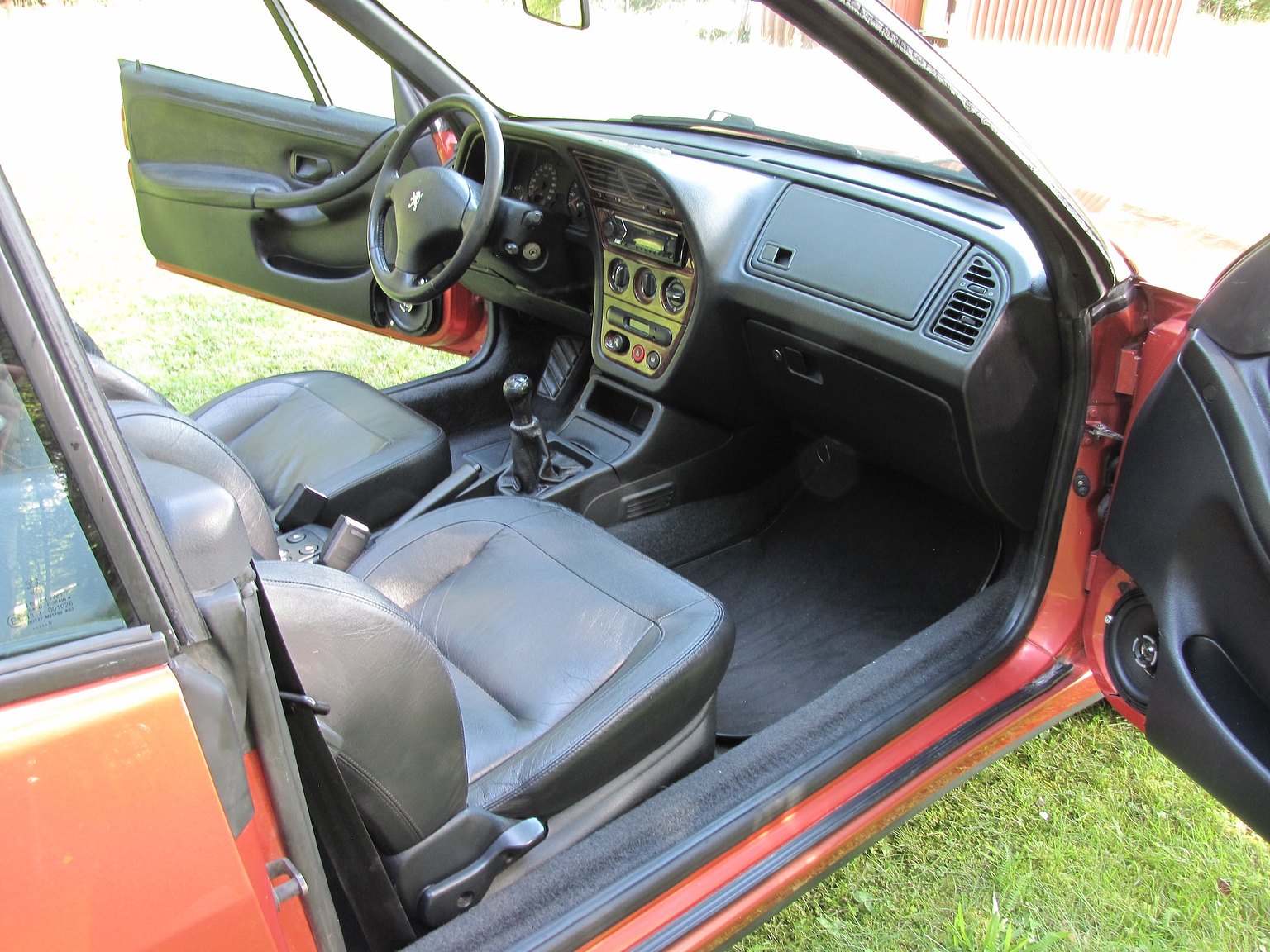 Interior image of 1999 Peugeot 306 Cabriolet 2.0 Manuell