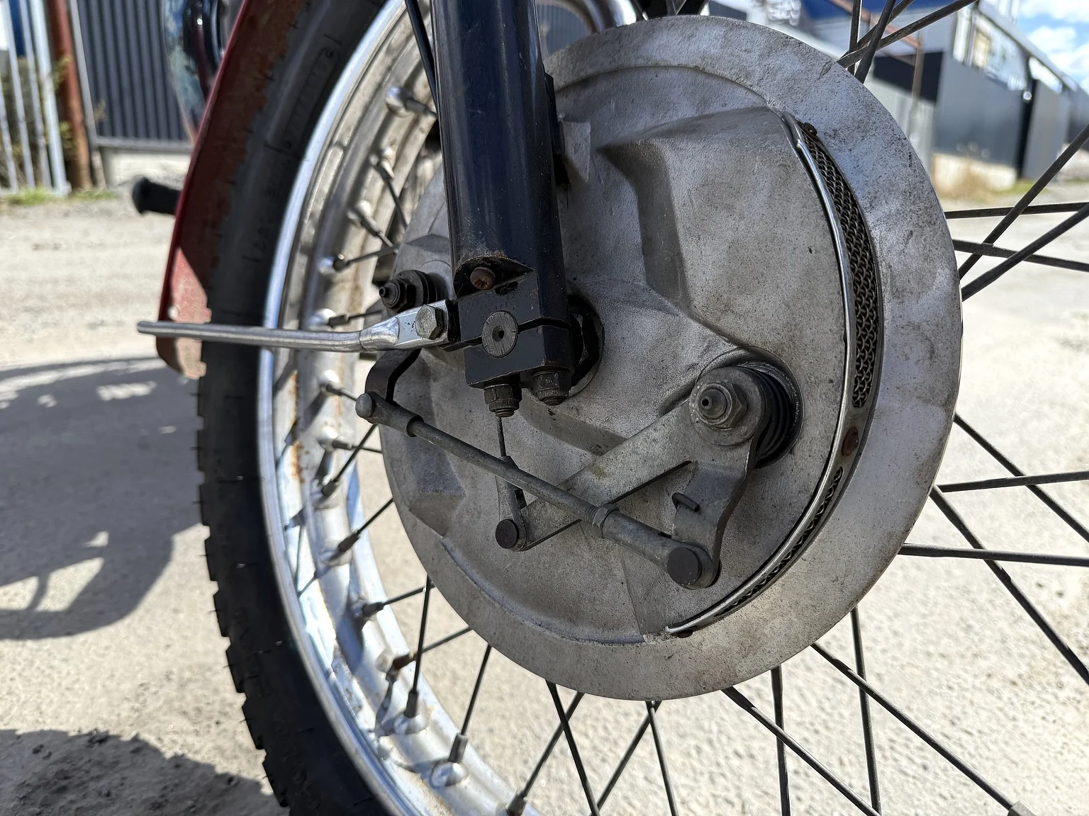 Image of 1971 Triumph Daytona 500 mechanics (6)
