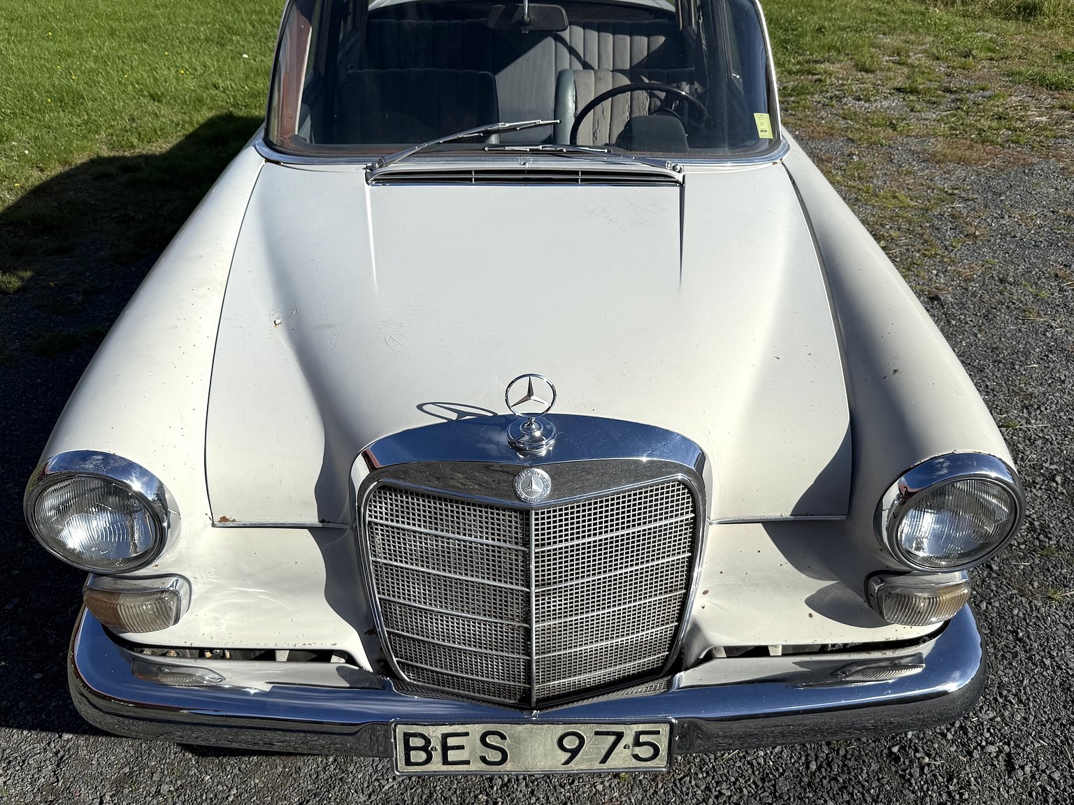 Exteriörbild på 1967 Mercedes-Benz 200