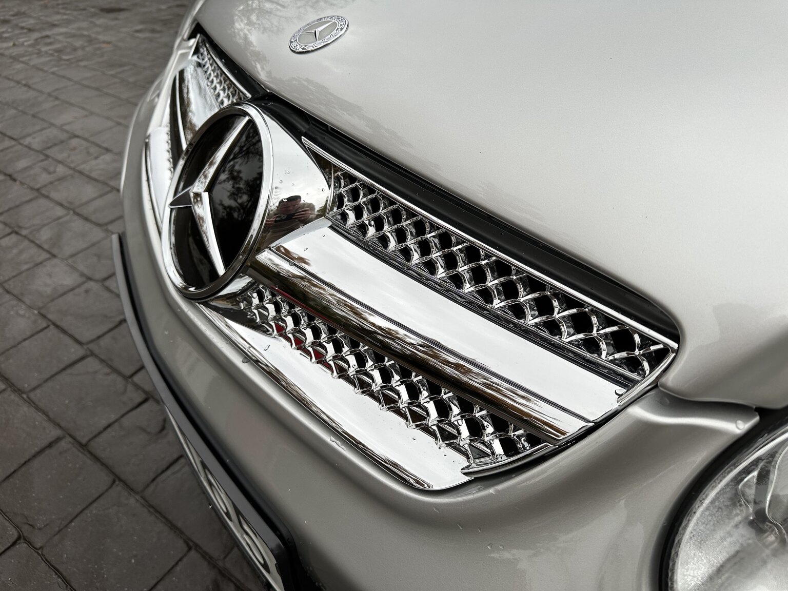 Exteriörbild på 2005 Mercedes-Benz SL 350
