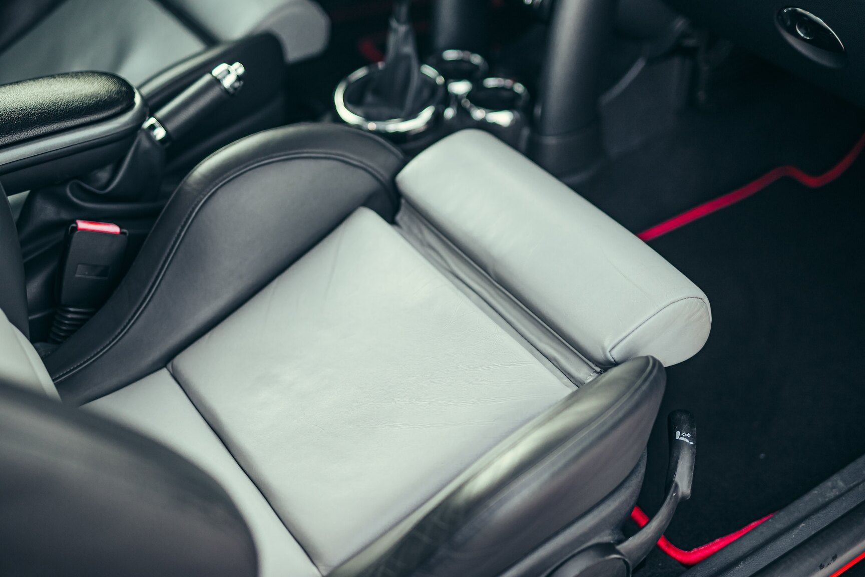 Interior image of 2006 Mini Cooper John Cooper Works