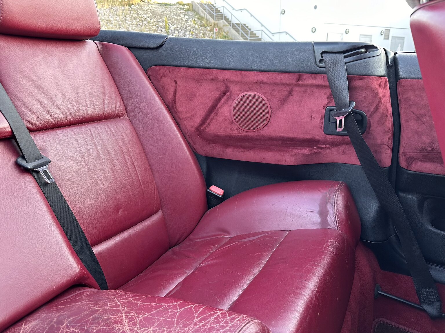 Interior image of 1993 BMW 325i Convertible