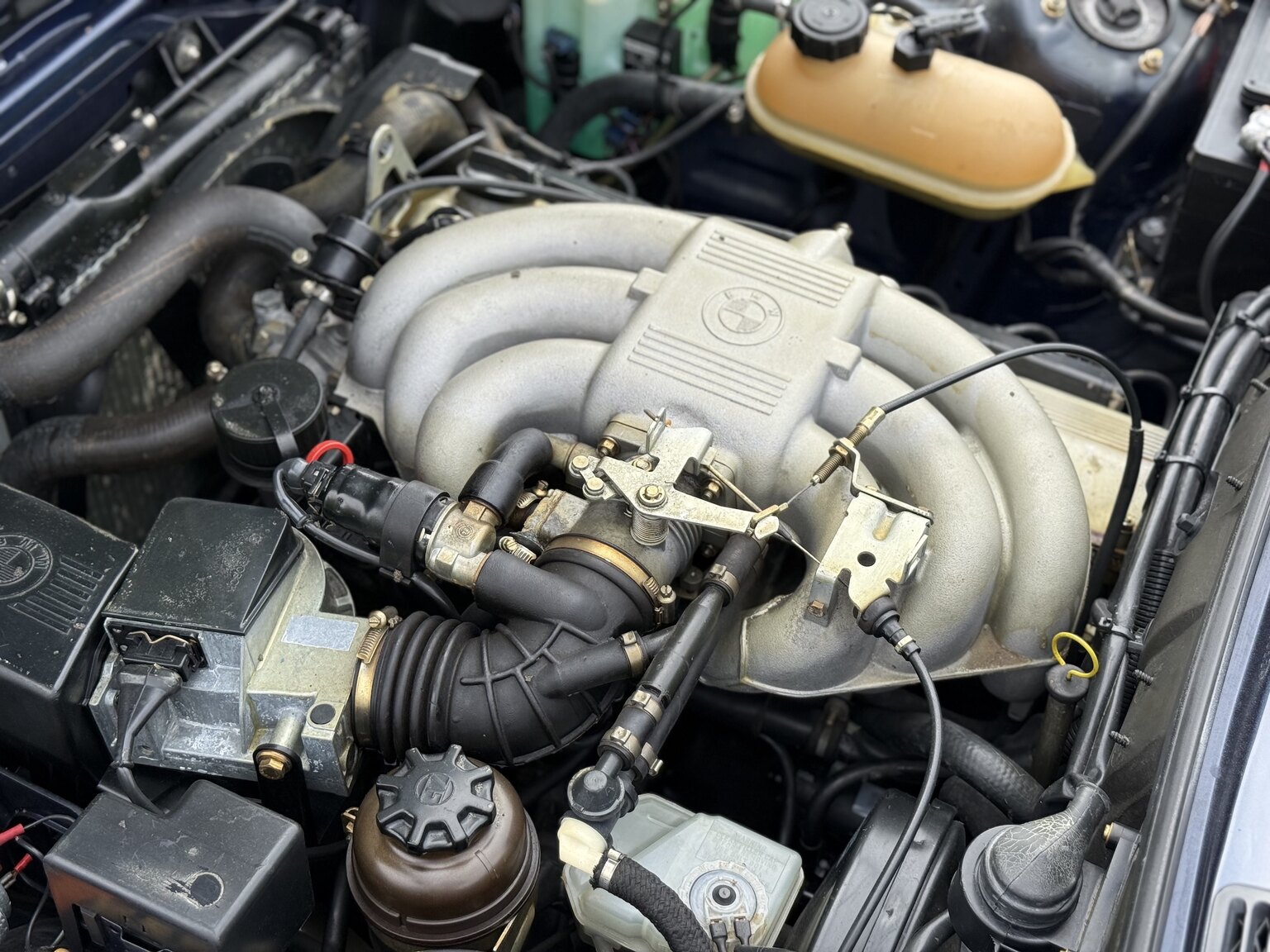 Image of 1987 BMW 325i Convertible mechanics