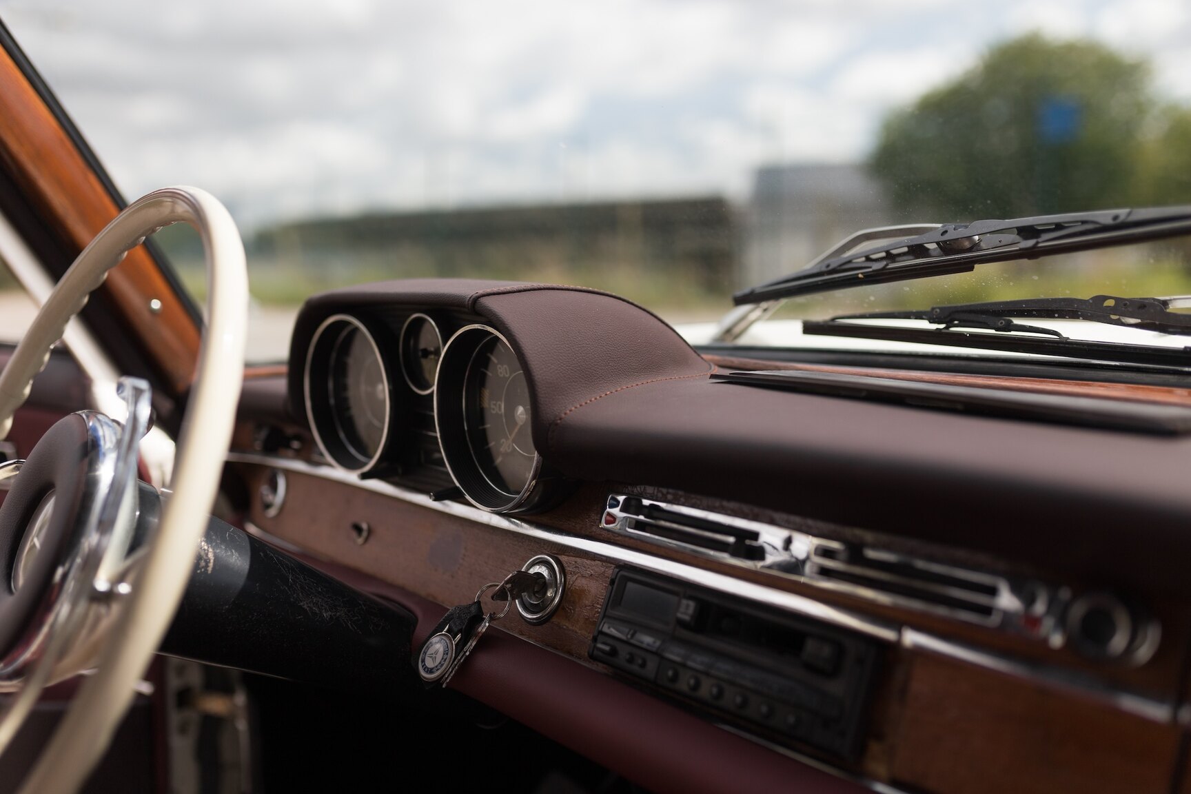 Interiörbild 1966  Mercedes-Benz 250 