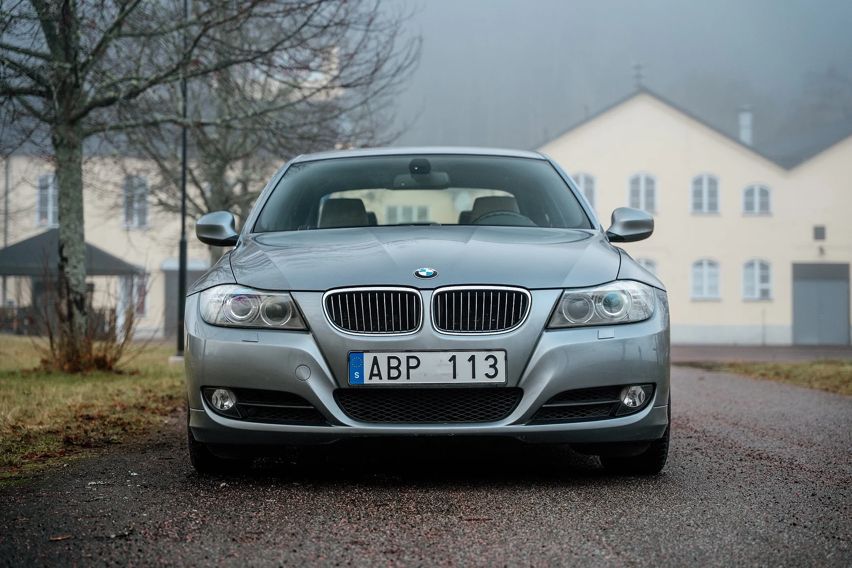 Aussenfoto 2010 BMW 325i Sedan (7)