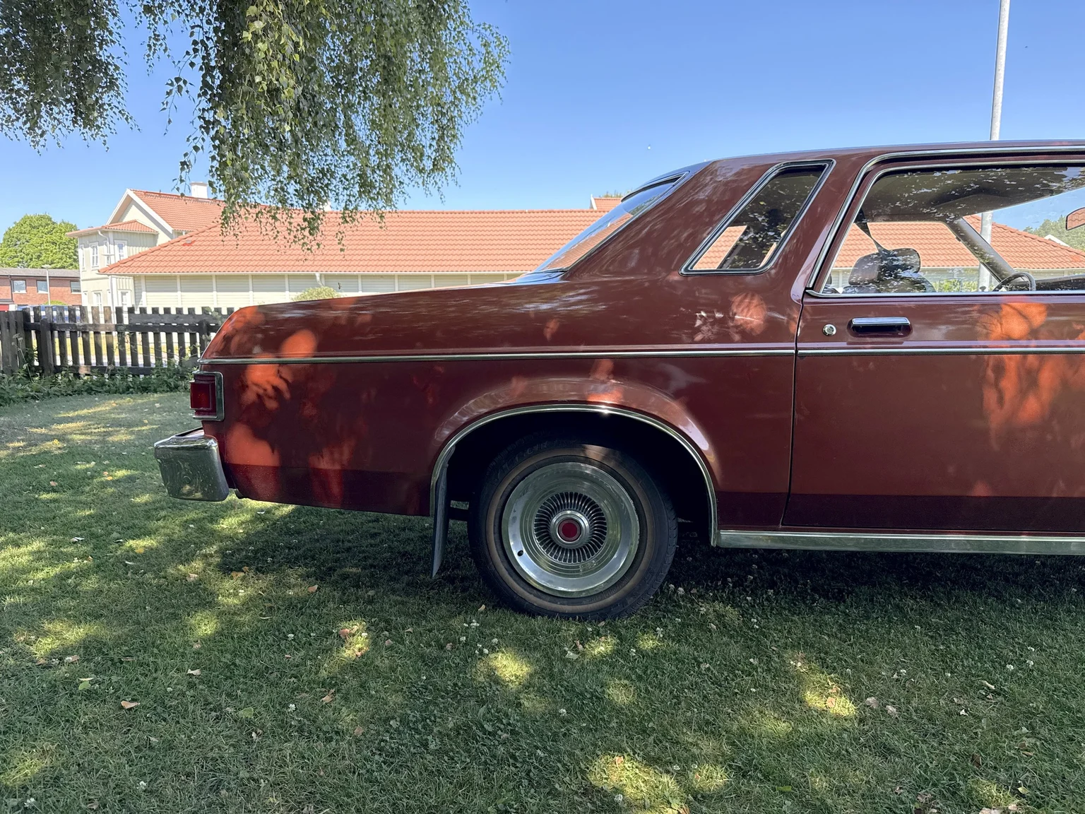 Exterior image of 1975 Mercury Monarch Coupe (11)