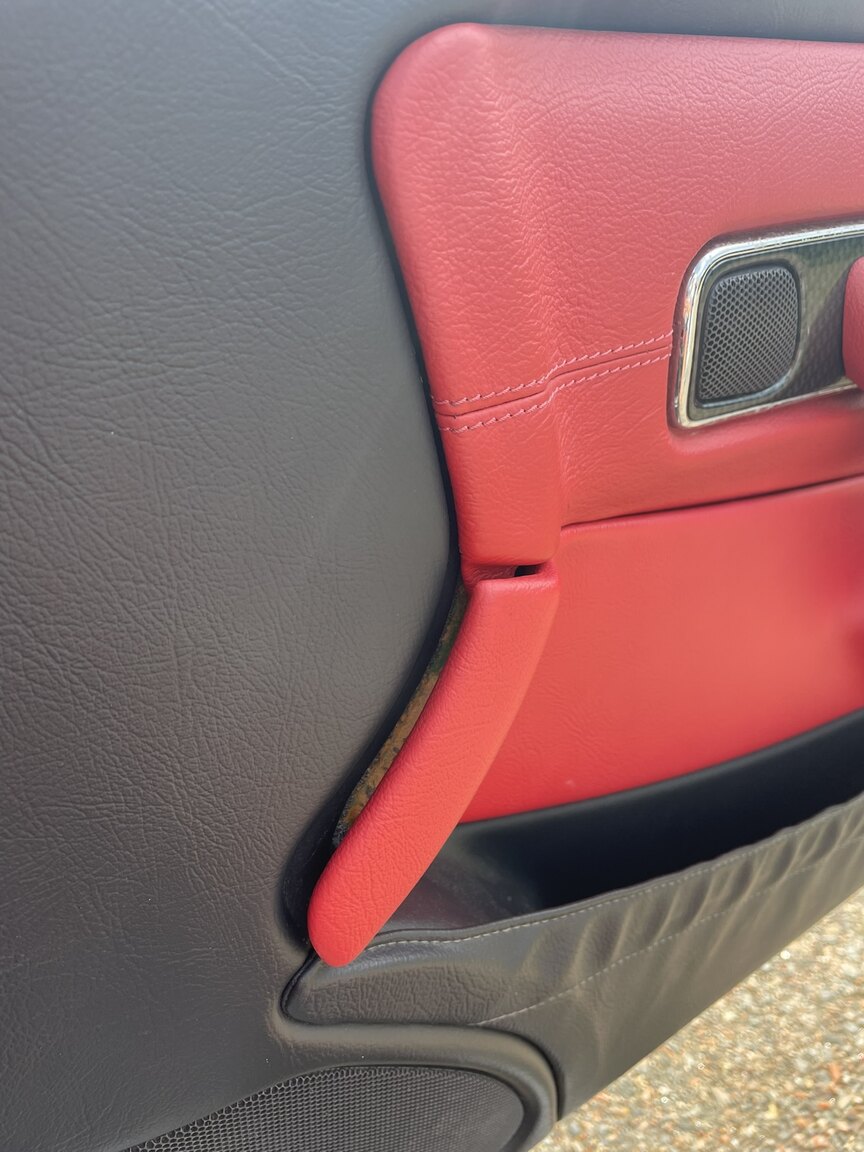 Interior image of 1998 1998 MERCEDES BENZ SLK 230 