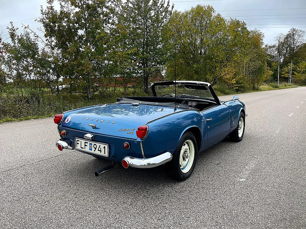 Exteriörbild på 1966 Triumph Spitfire (3)