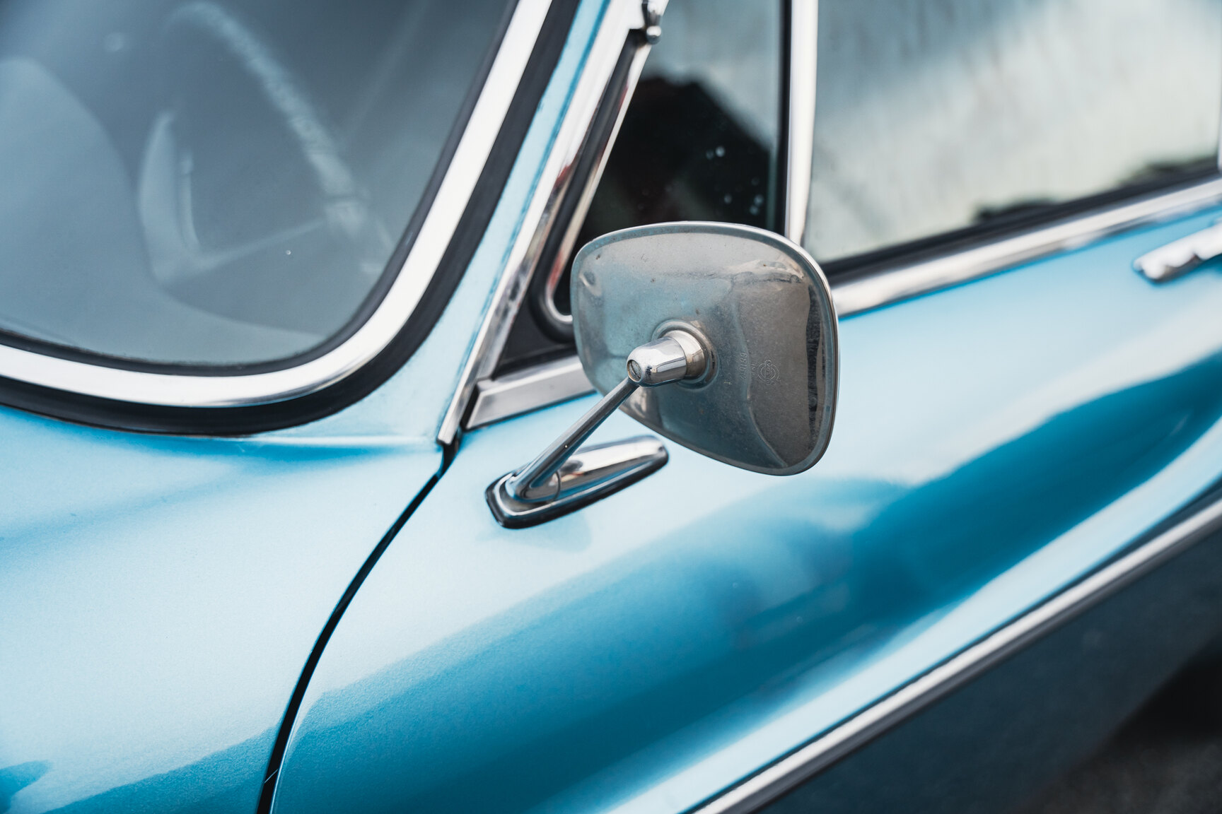 Exterior image of 1972 Volvo 1800 ES
